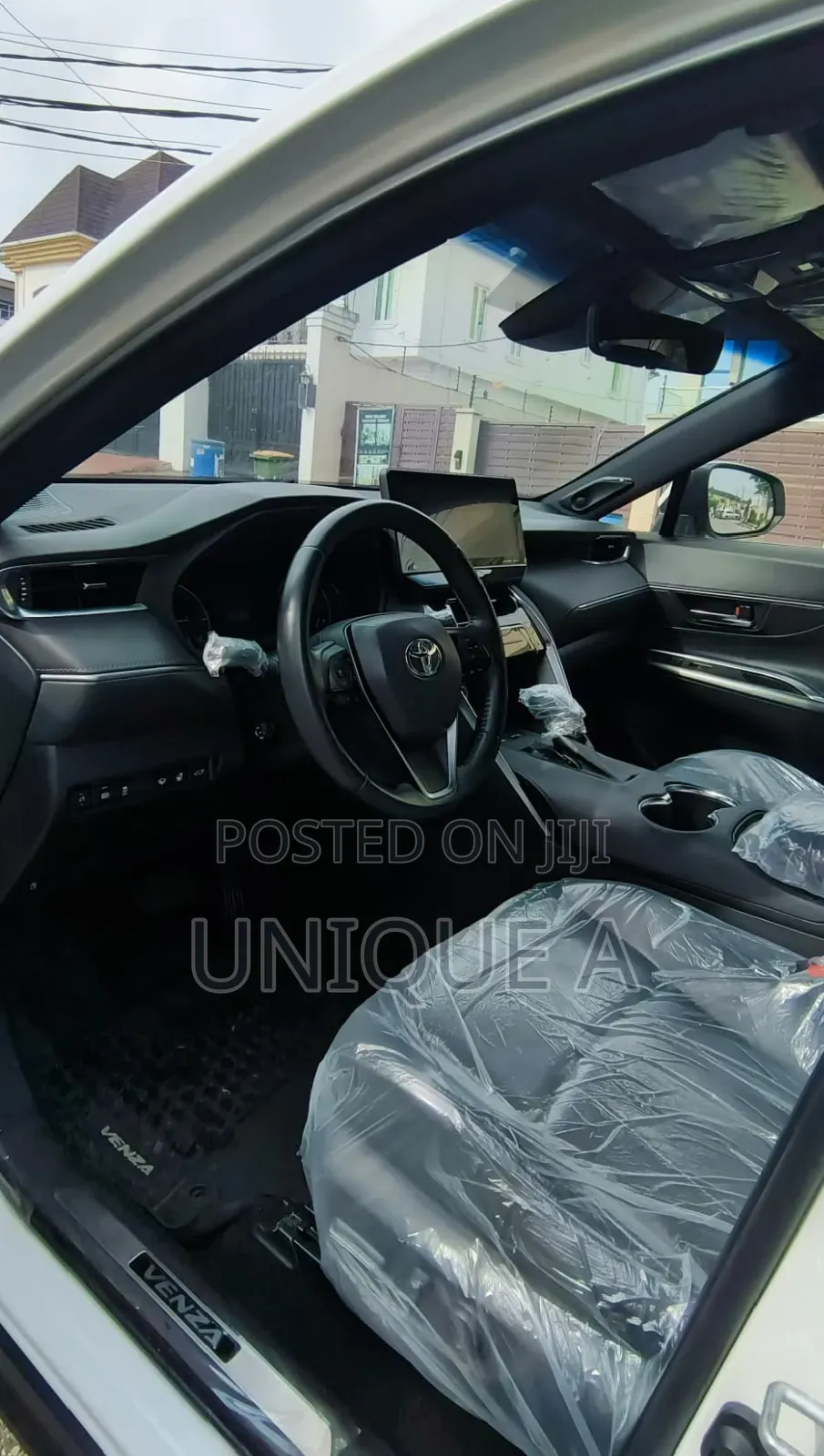 Toyota Venza XLE AWD 2023 White
