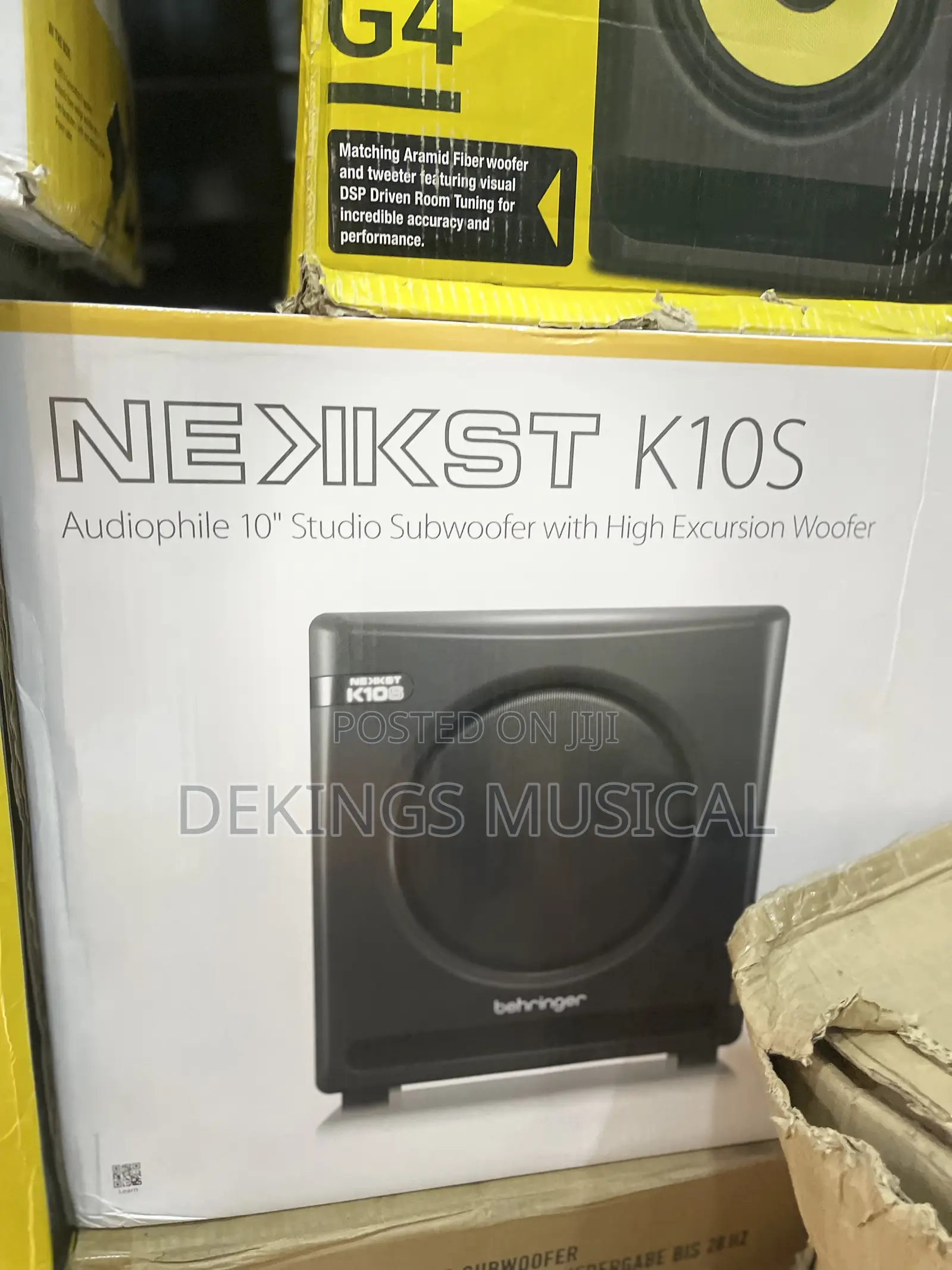 Behringer Nekkst K10s 300w 10 Inch Powered Studio Subwoofer