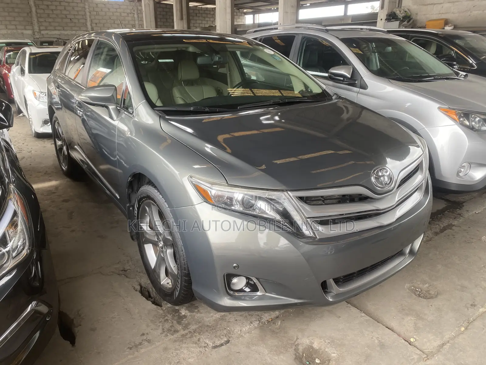 Toyota Venza Limited 4dr Wagon AWD (3.5L 6cyl 6A) 2014 Gray