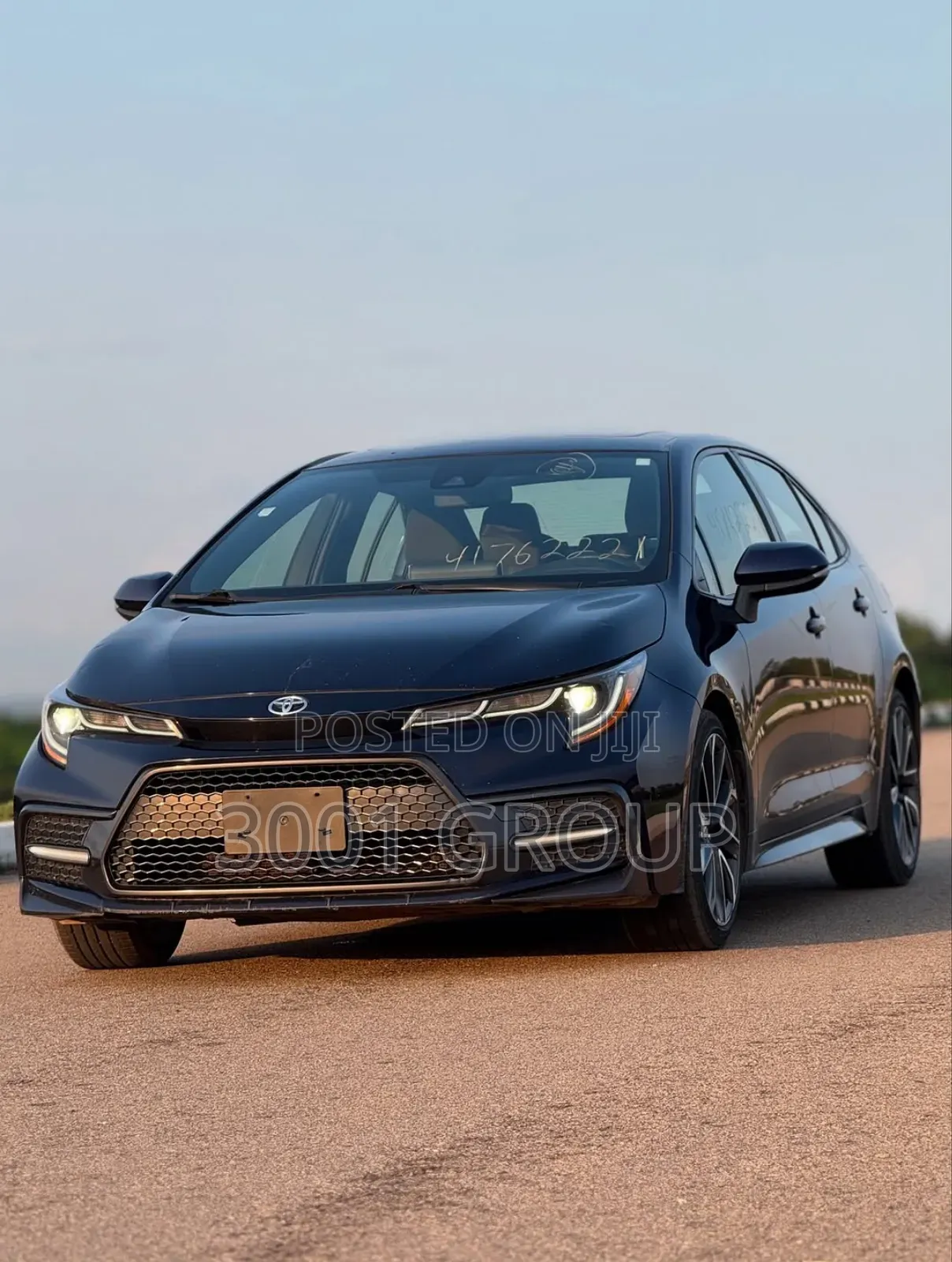 Toyota Corolla SE (1.8L 4cyl 2A) 2019 Blue