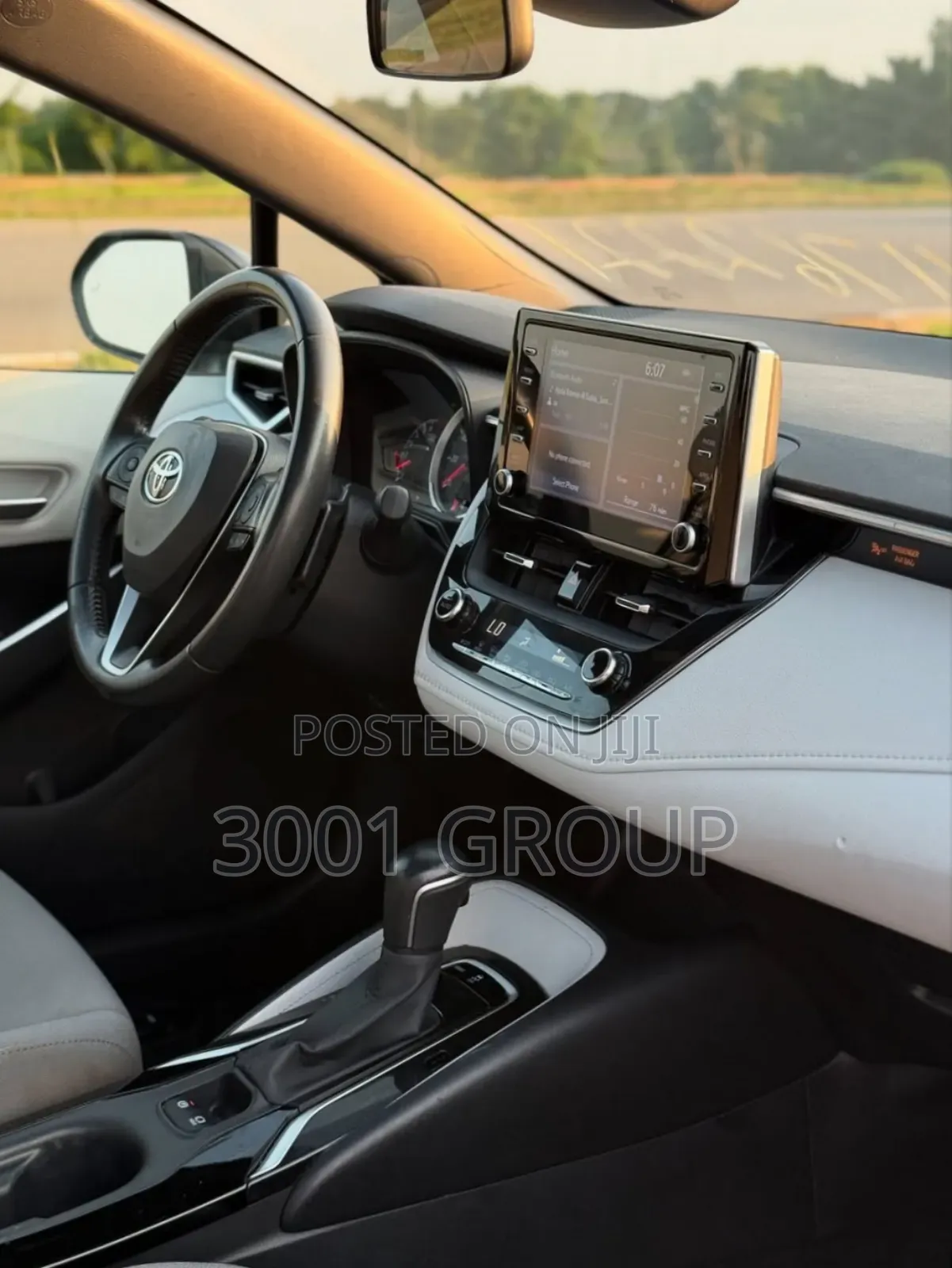 Toyota Corolla SE (1.8L 4cyl 2A) 2019 Blue