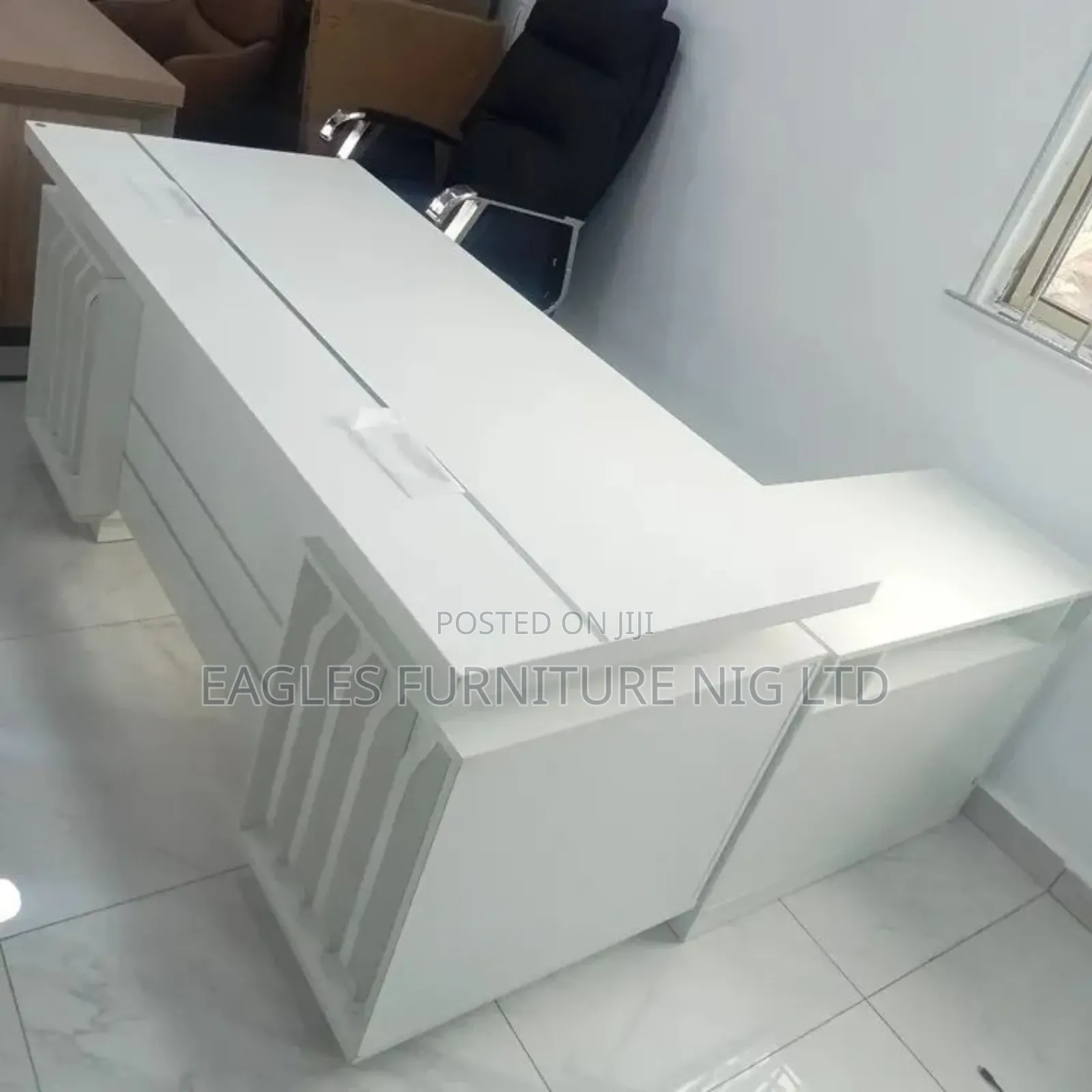 Executive Wooden Office Table With Extension