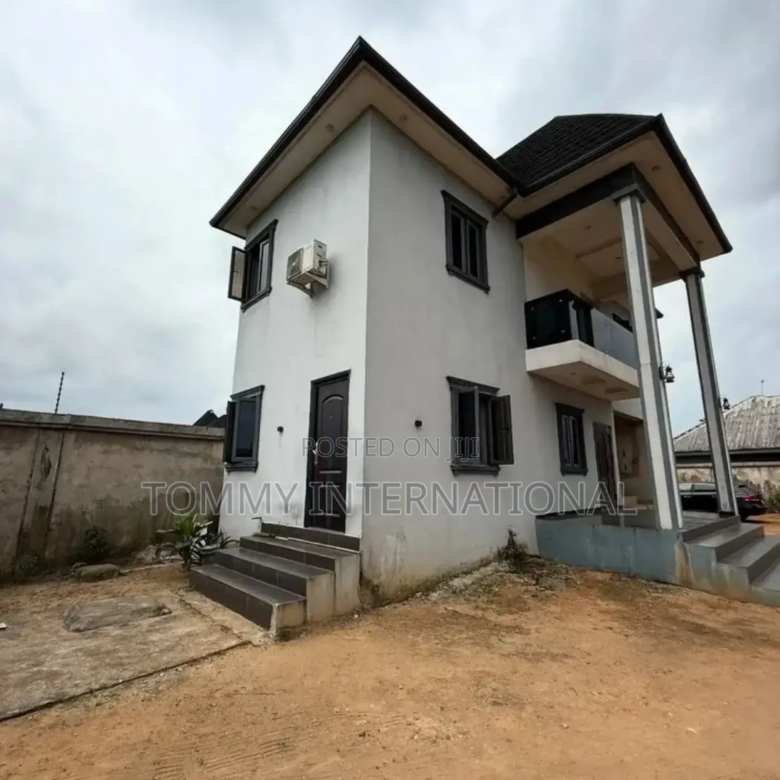 5bdrm Duplex in Alhaji Estate, Port-Harcourt for sale