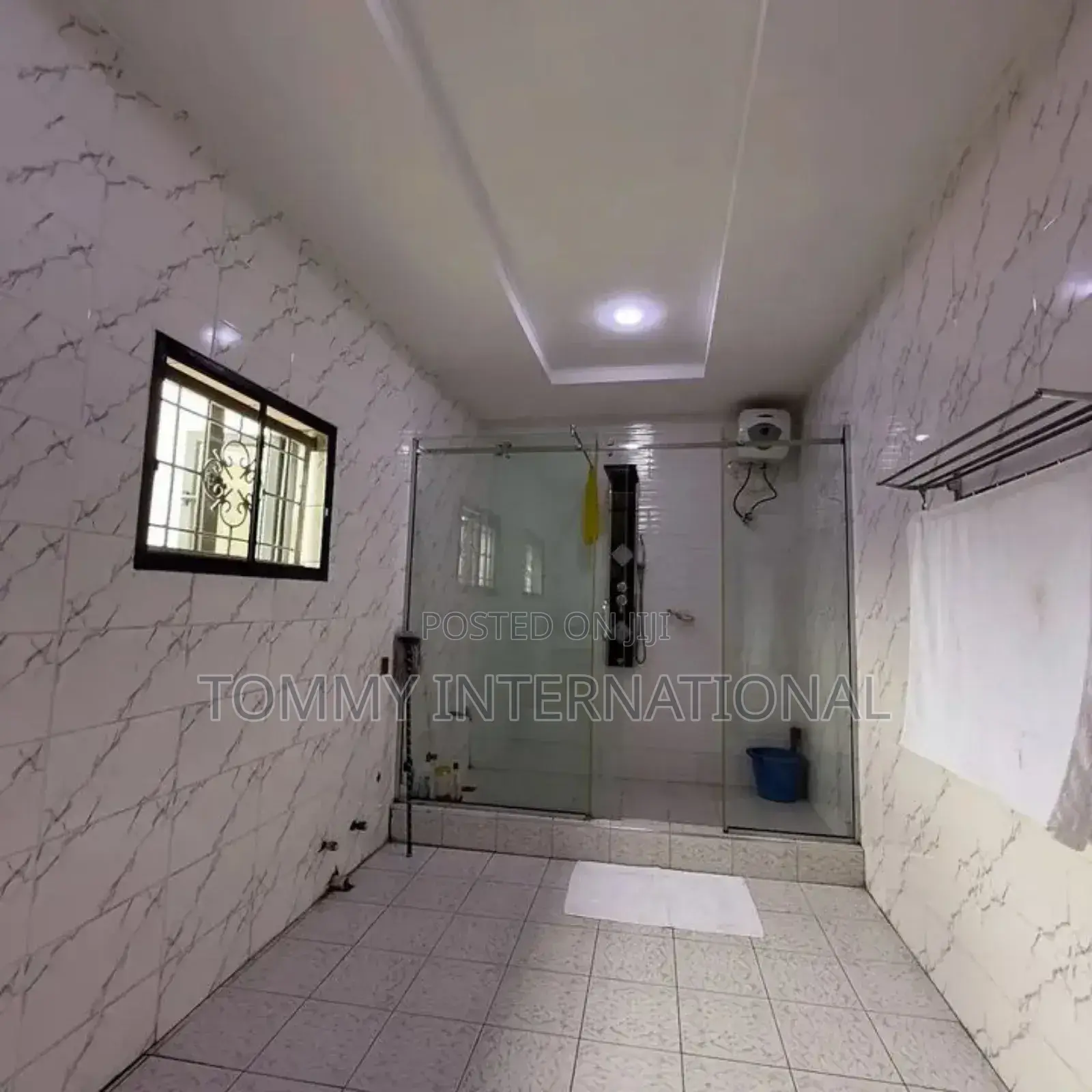 5bdrm Duplex in Alhaji Estate, Port-Harcourt for sale