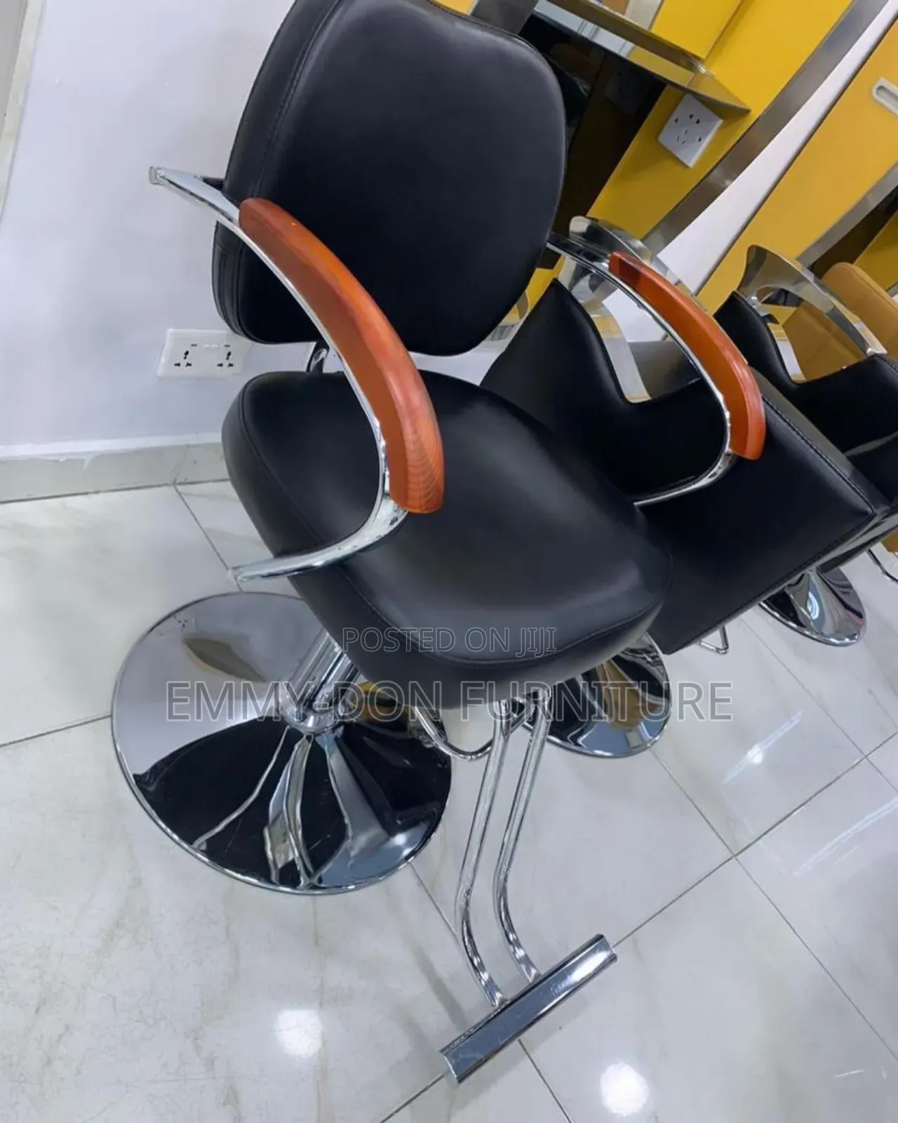 High Quality Executive Adjustable Salon Chair