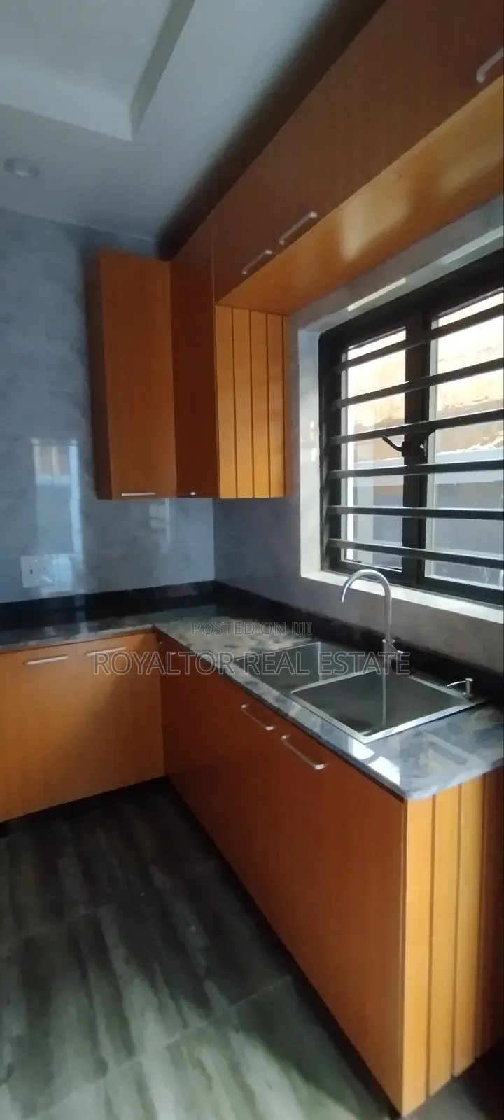 2bdrm Duplex in Royaltor Real Estate, Benin City for rent