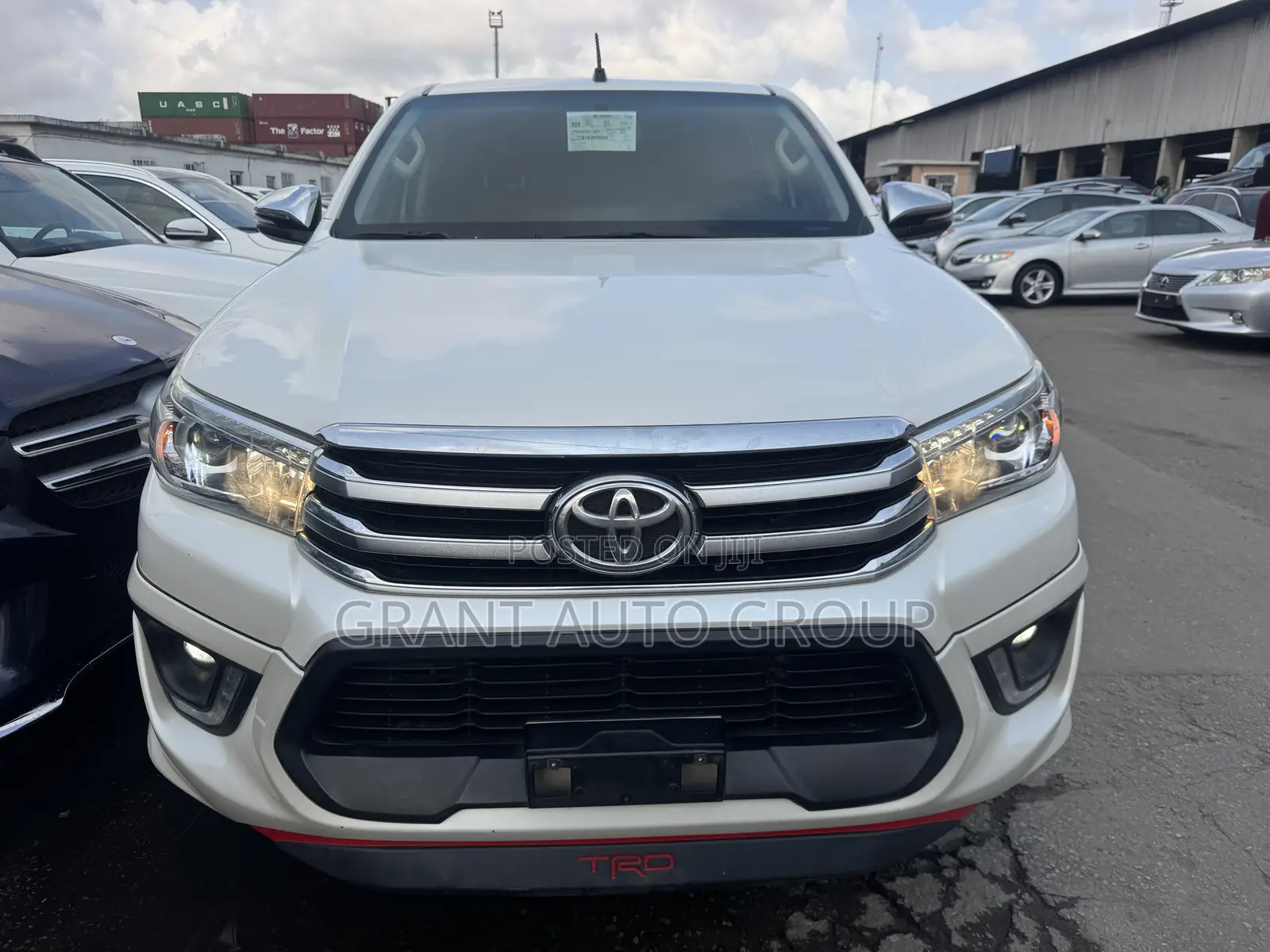 Toyota Hilux Rugged 4x4 2018 White