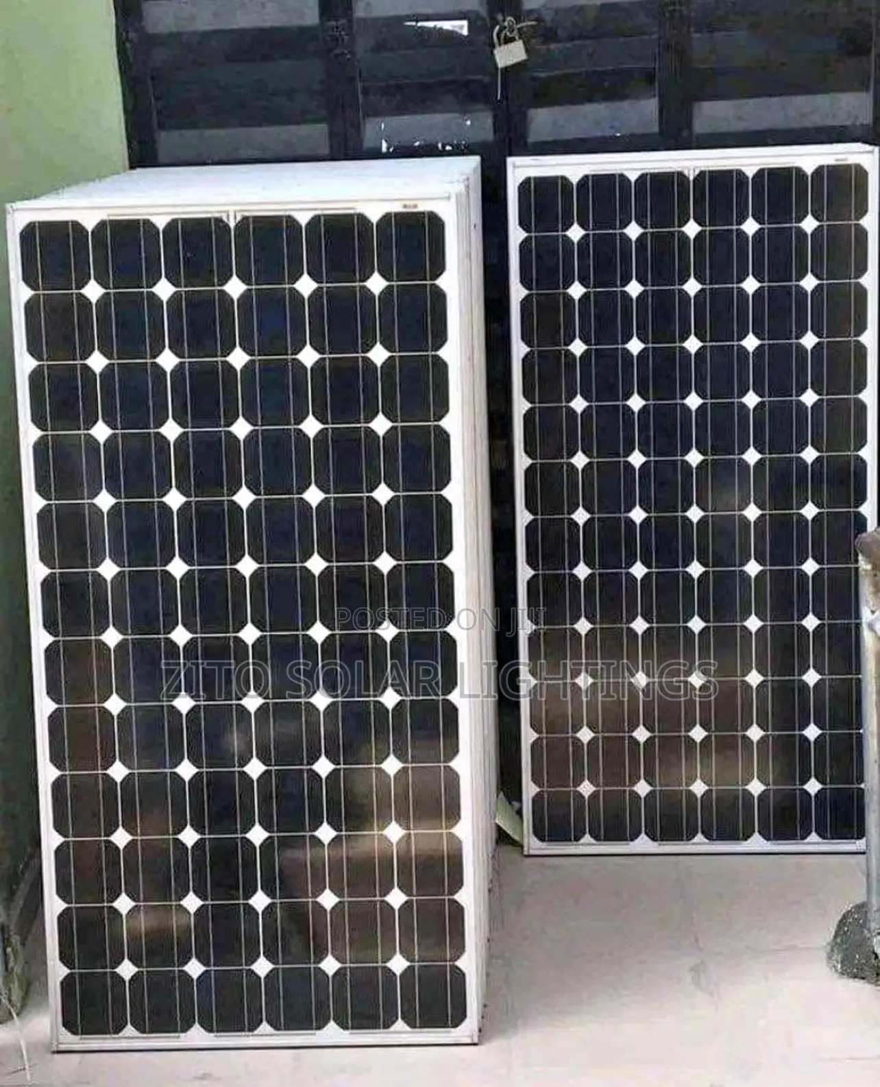 240amps And 2.5kva Solar Inverter And 4 Pic Of 250w Canadian Panel