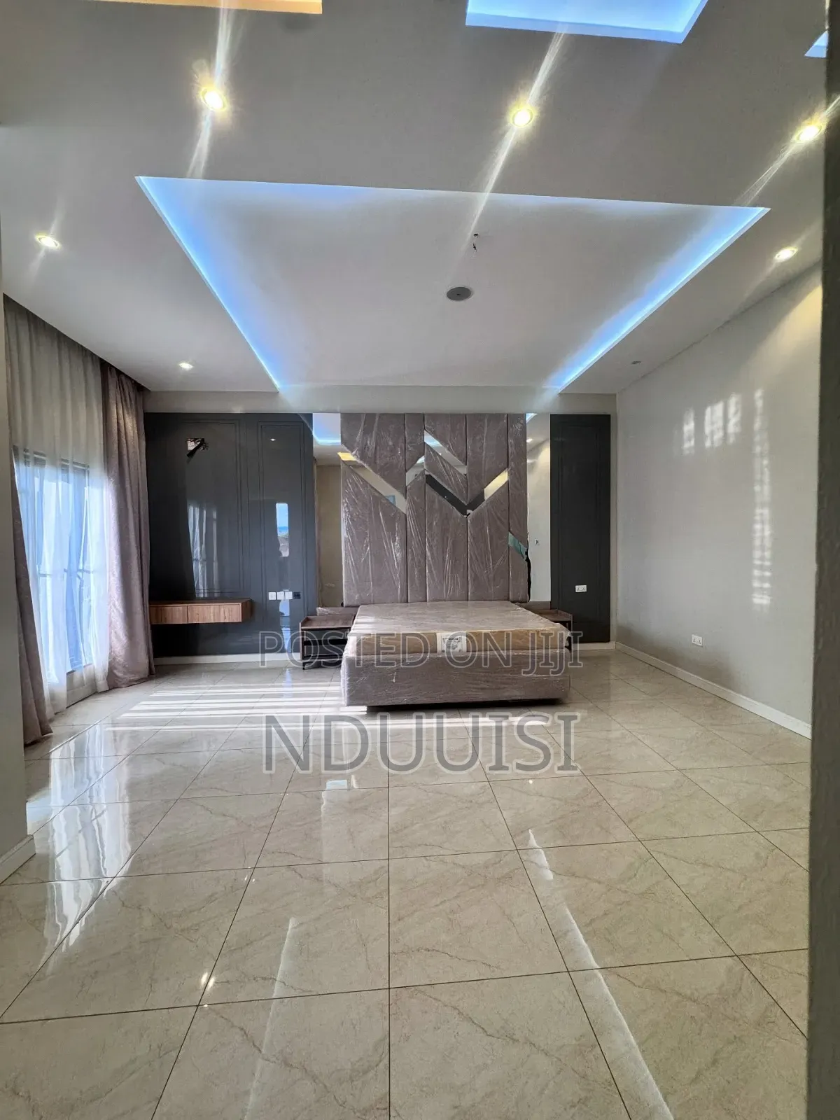 Furnished 5bdrm Duplex in Utako for sale