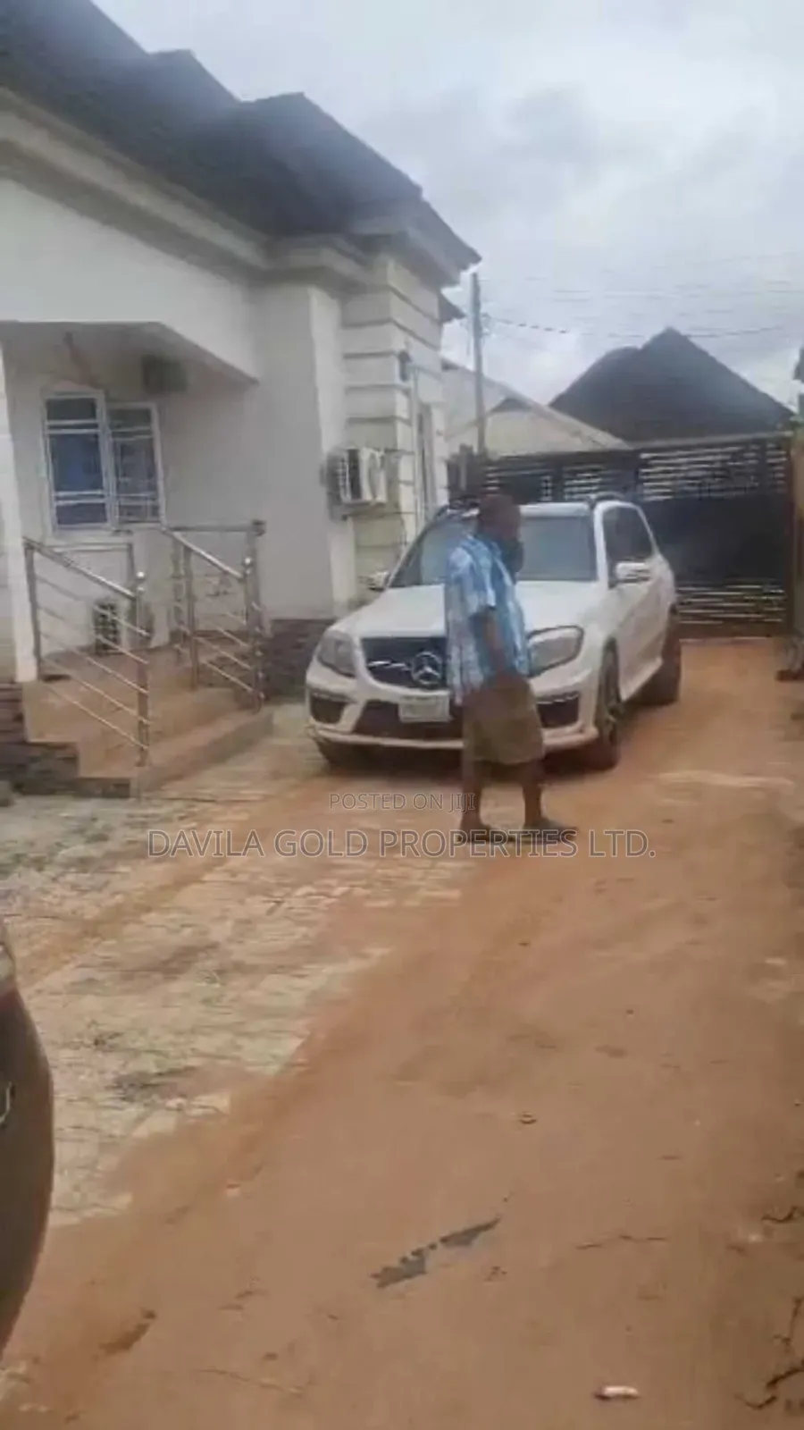 6bdrm Block of Flats in Benin City for sale