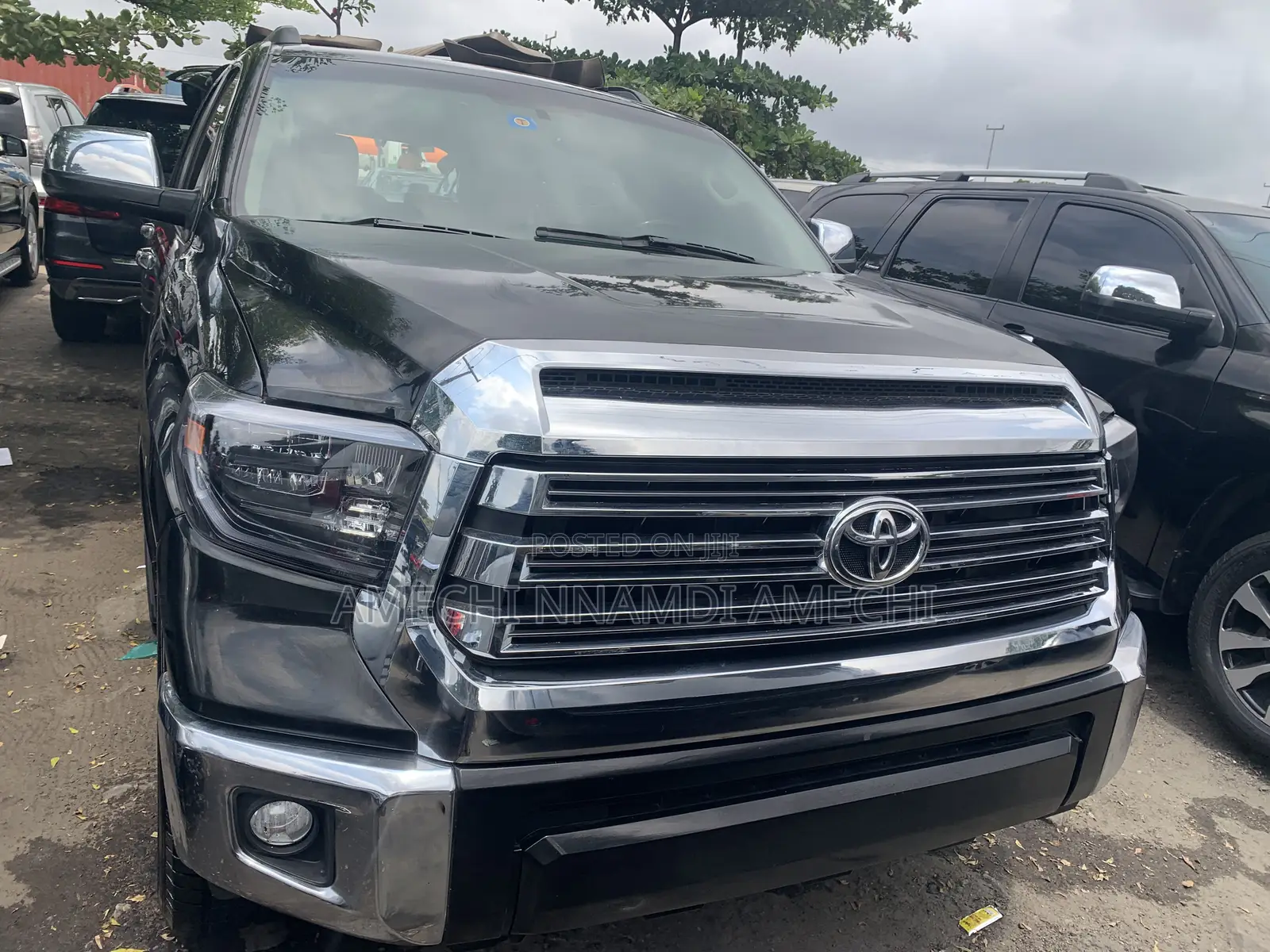 Toyota Sequoia Platinum 4dr SUV 4WD (5.7L 8cyl 6A) 2015 Black