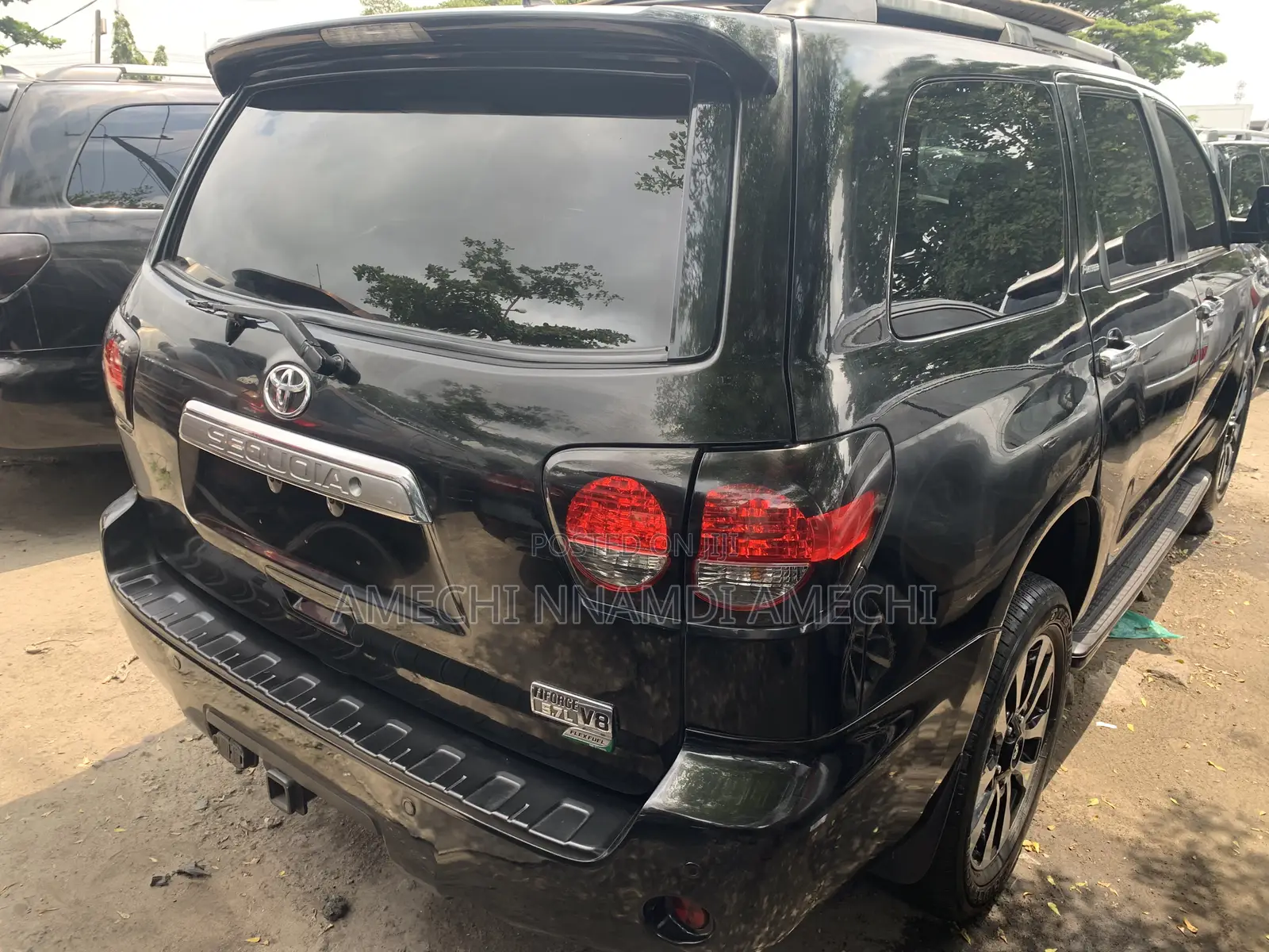Toyota Sequoia Platinum 4dr SUV 4WD (5.7L 8cyl 6A) 2015 Black