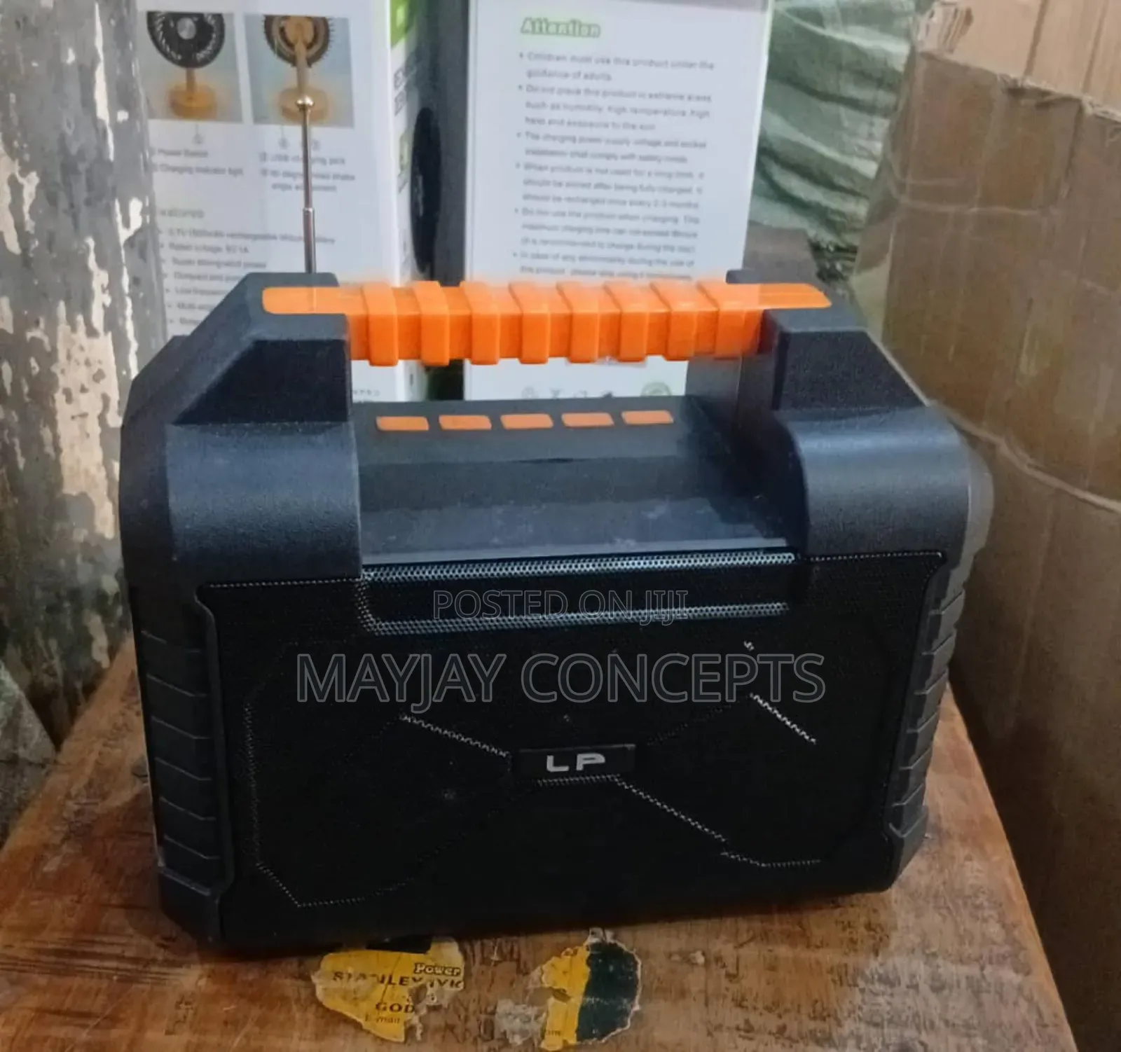 Lp Wireless Solar Speaker System With 2-Bulbs,Radio and Bluetooth