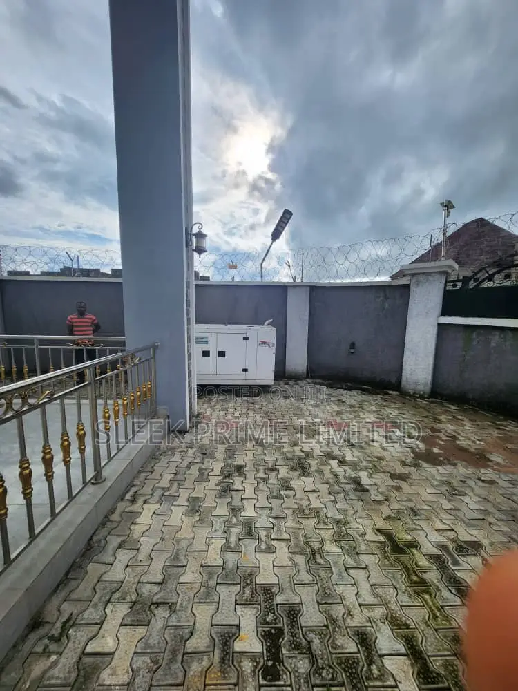 Furnished 5bdrm Duplex in Seaman Metropolitan , FHA for sale