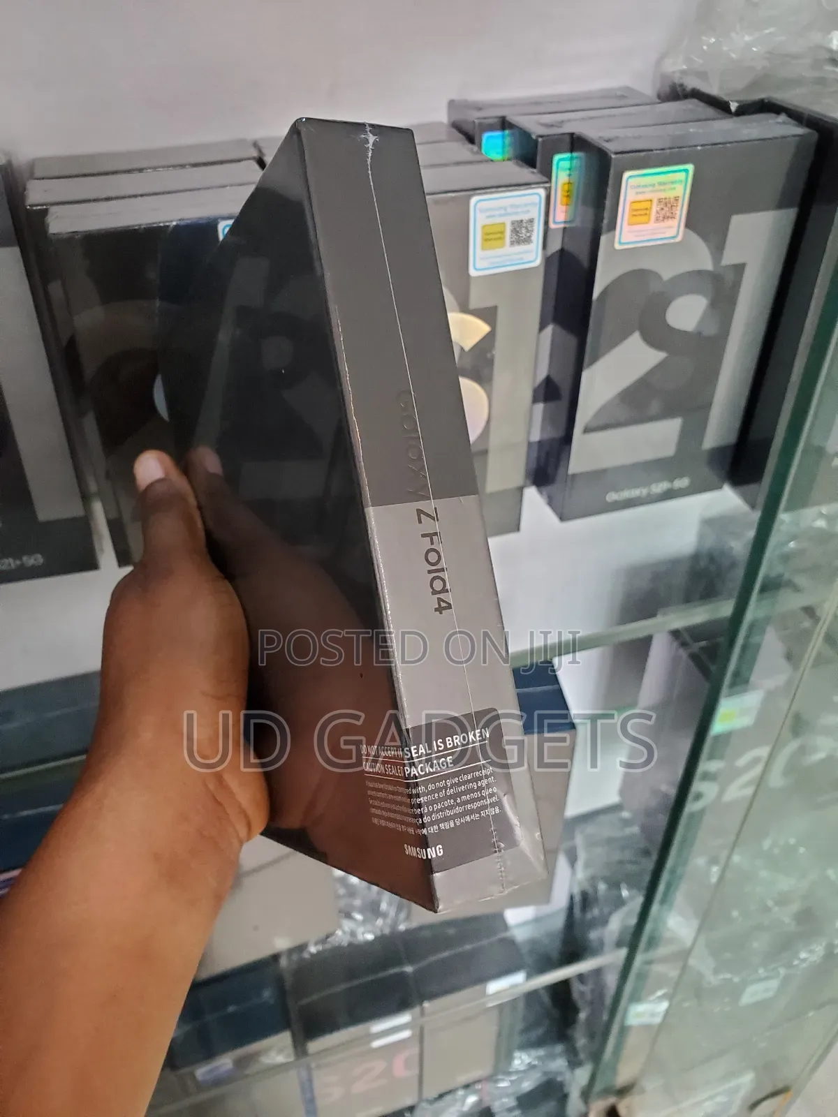 New Samsung Galaxy Z Fold4 256 GB Black