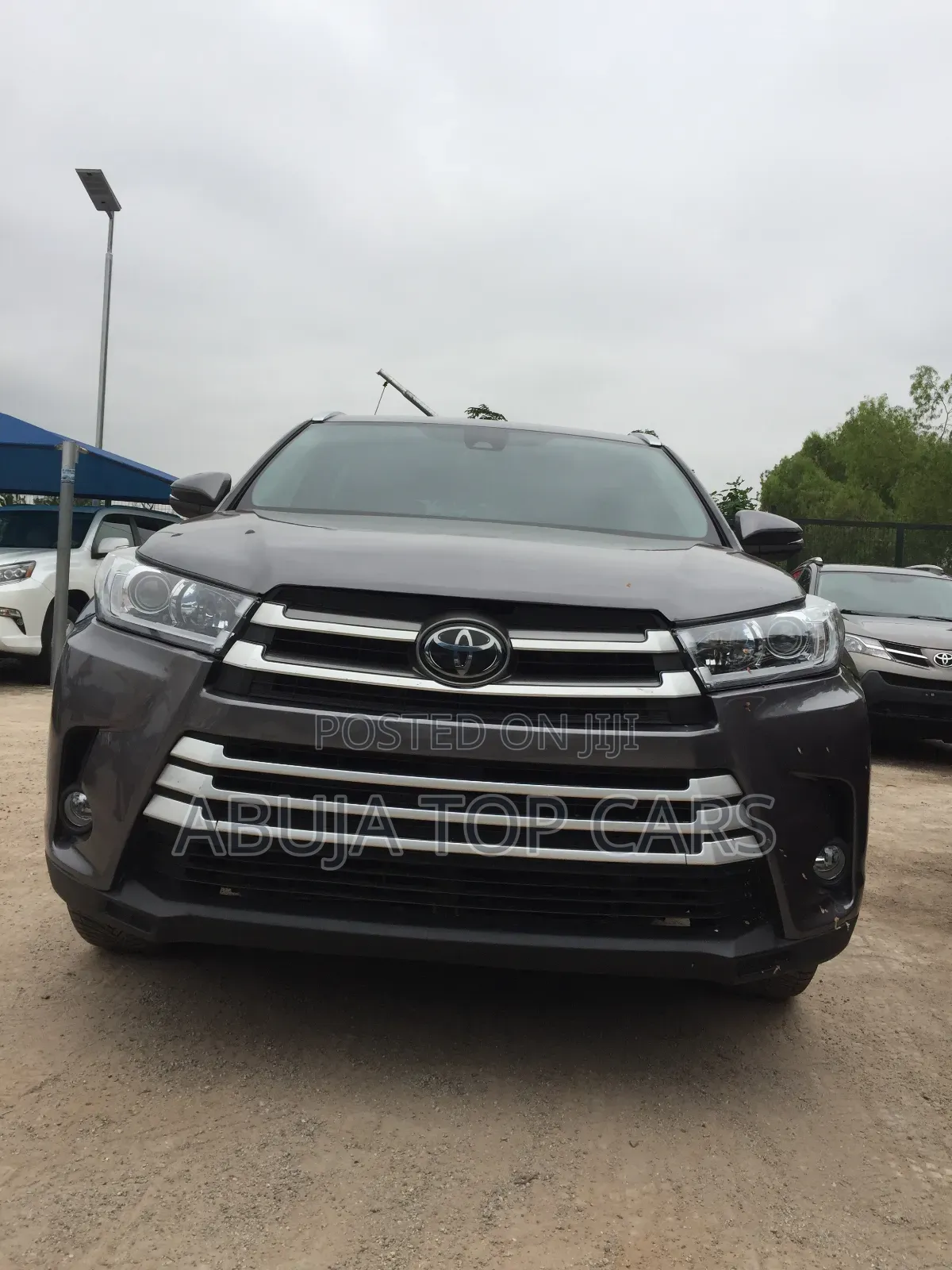 Toyota Highlander XLE 4x2 V6 (3.5L 6cyl 8A) 2017 Gray