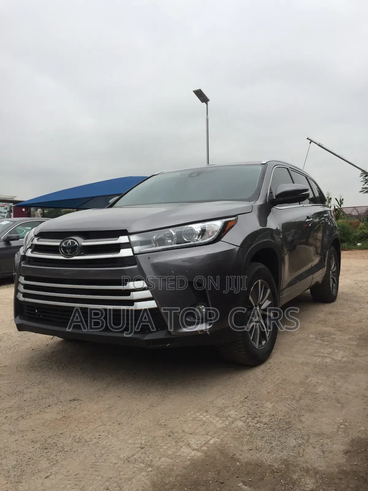 Toyota Highlander XLE 4x2 V6 (3.5L 6cyl 8A) 2017 Gray