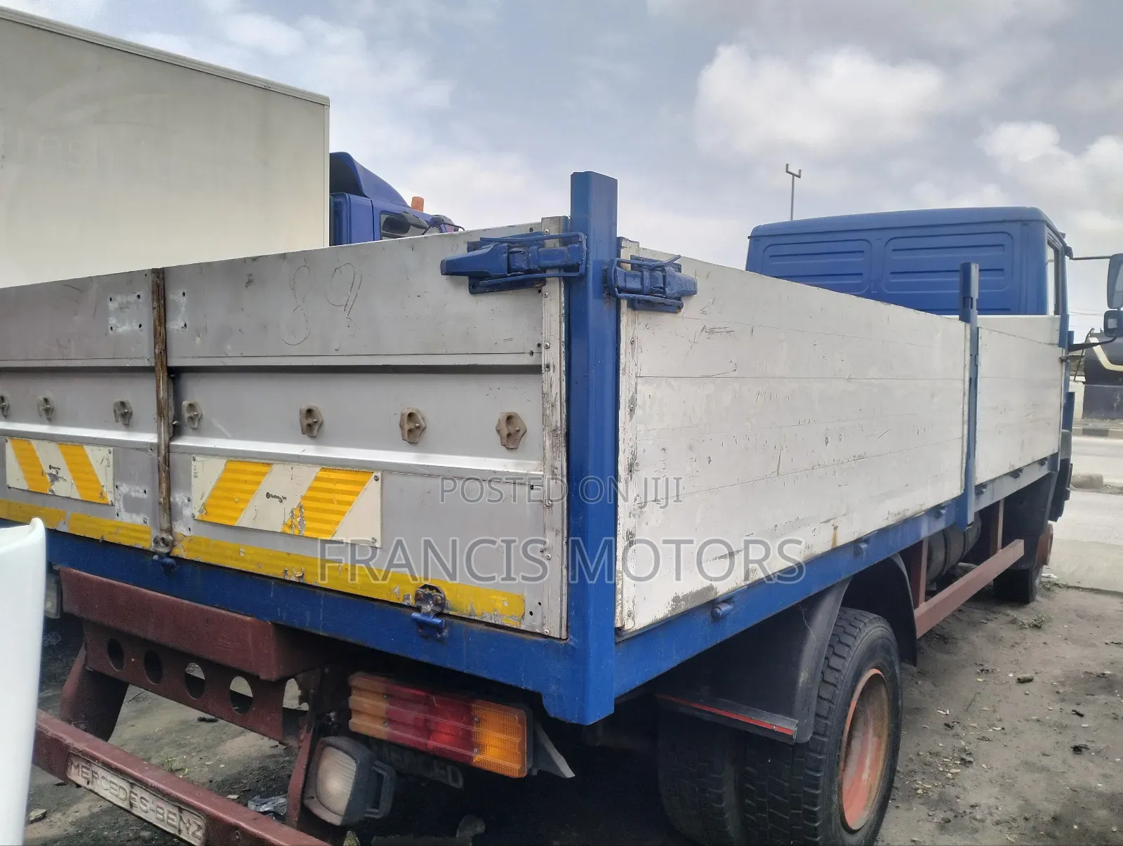 Mercedes Benz 914 Truck