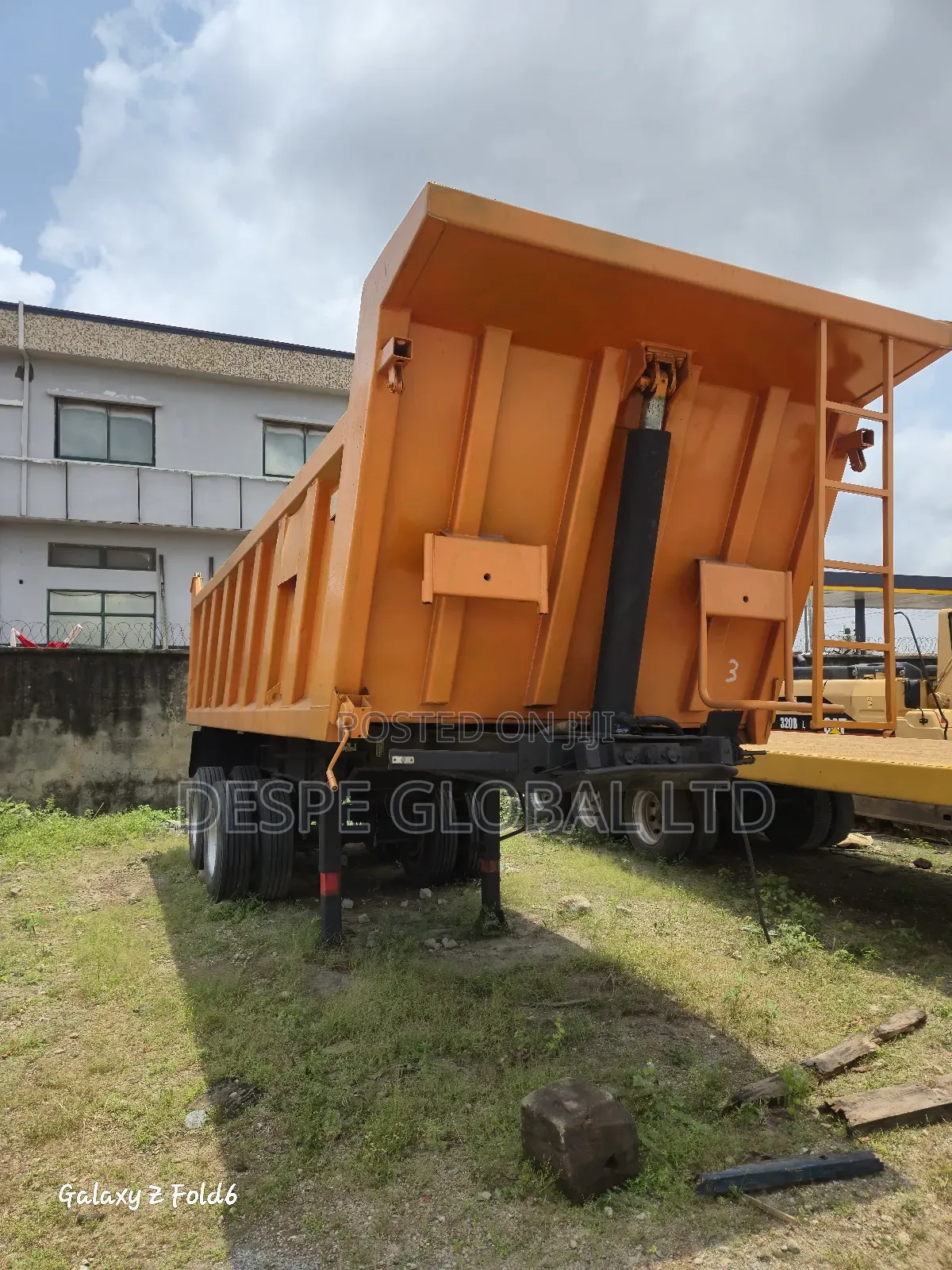 Two Axle Tipping Bucket