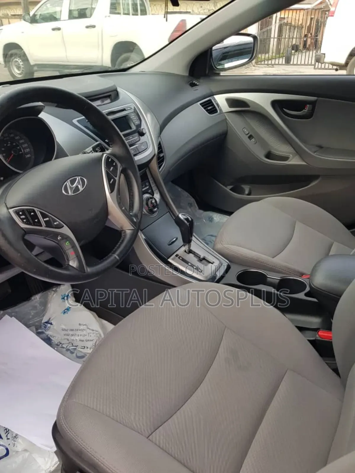 Hyundai Elantra 2012 Gray