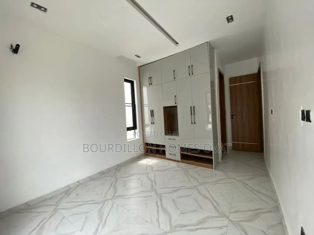 4bdrm Duplex in Orchid, Lekki Lagos for sale