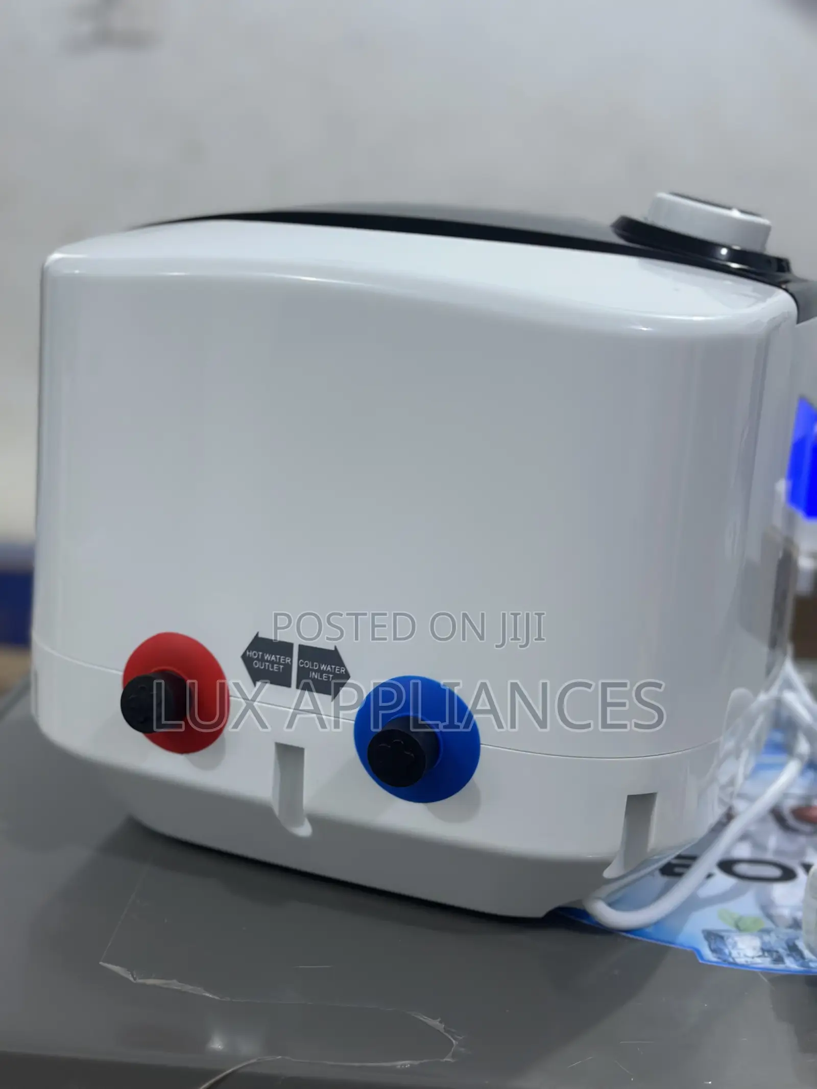 Polystar Warm Flow 10l Water Heater Is a Compact,