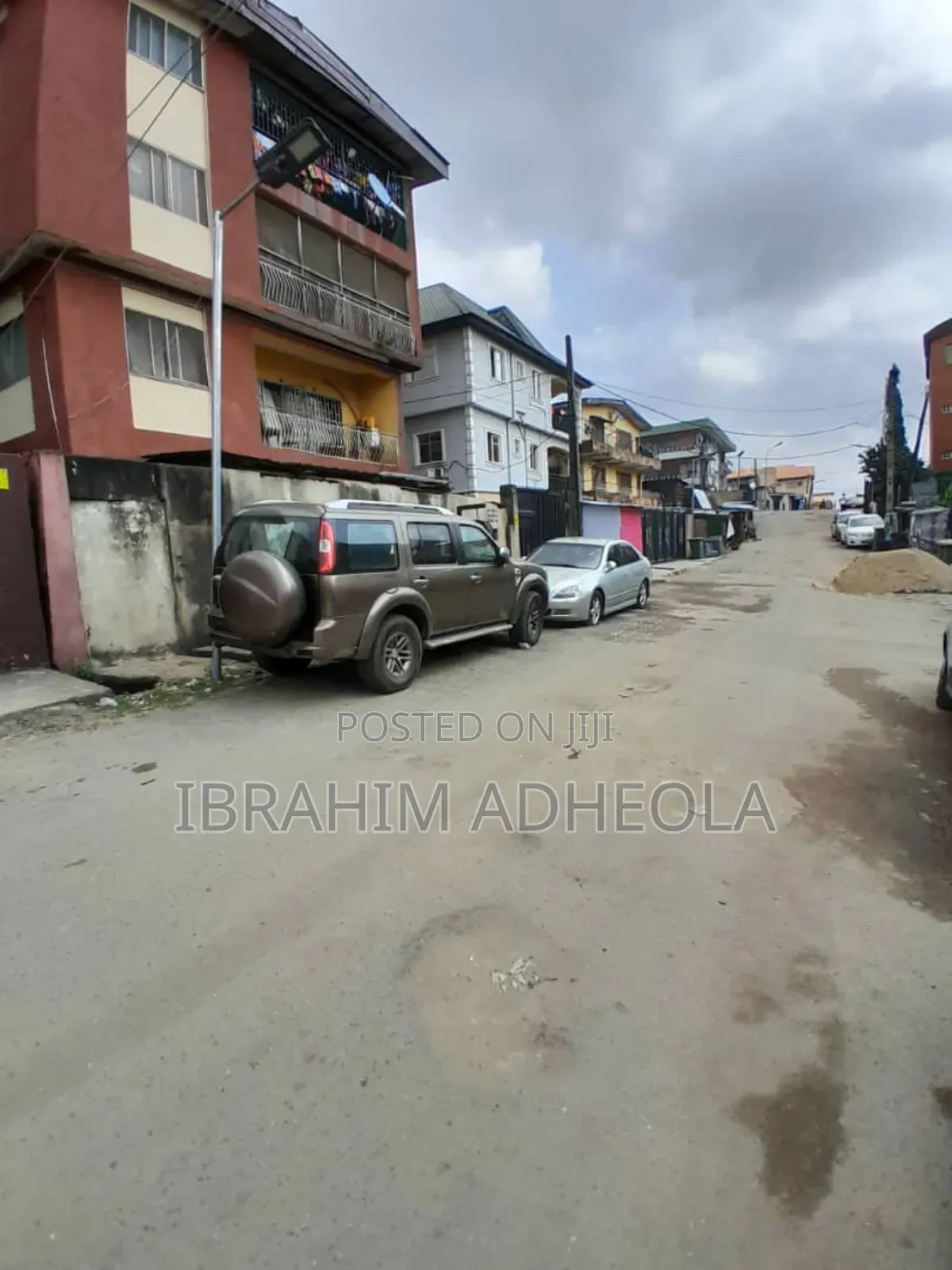 3bdrm Block of Flats in Yaba, Akoka for sale