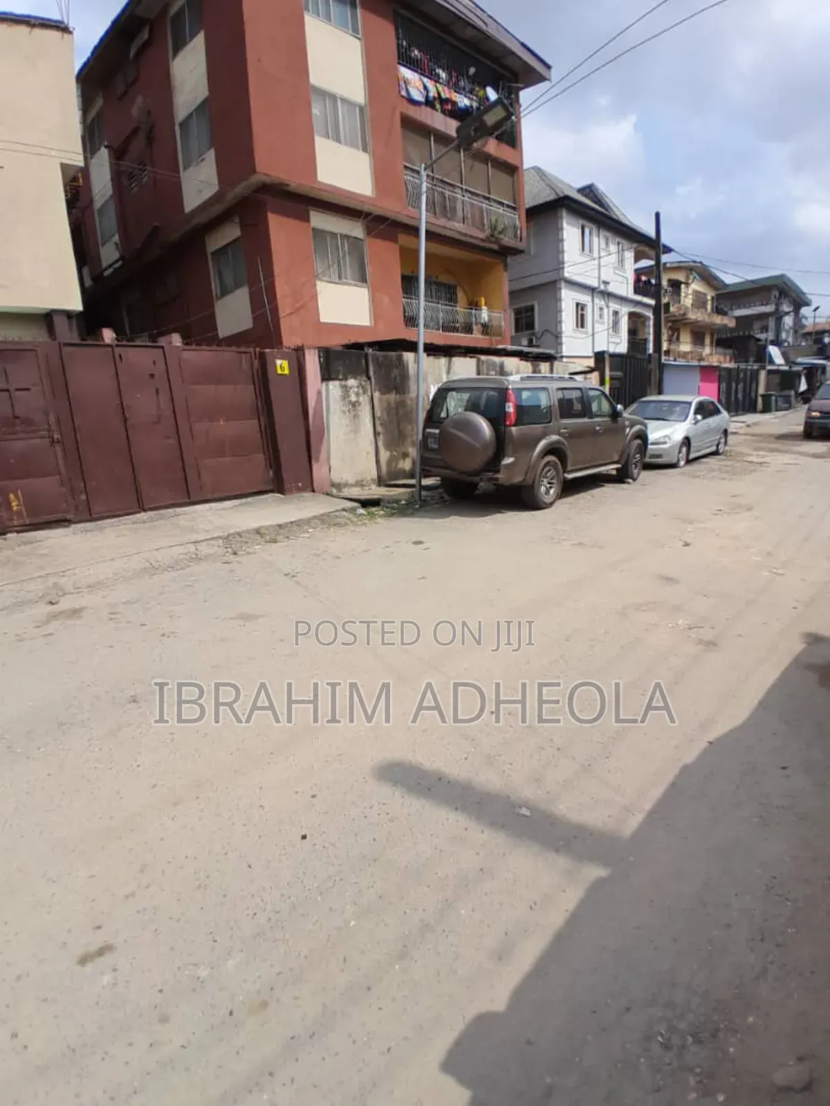 3bdrm Block of Flats in Yaba, Akoka for sale