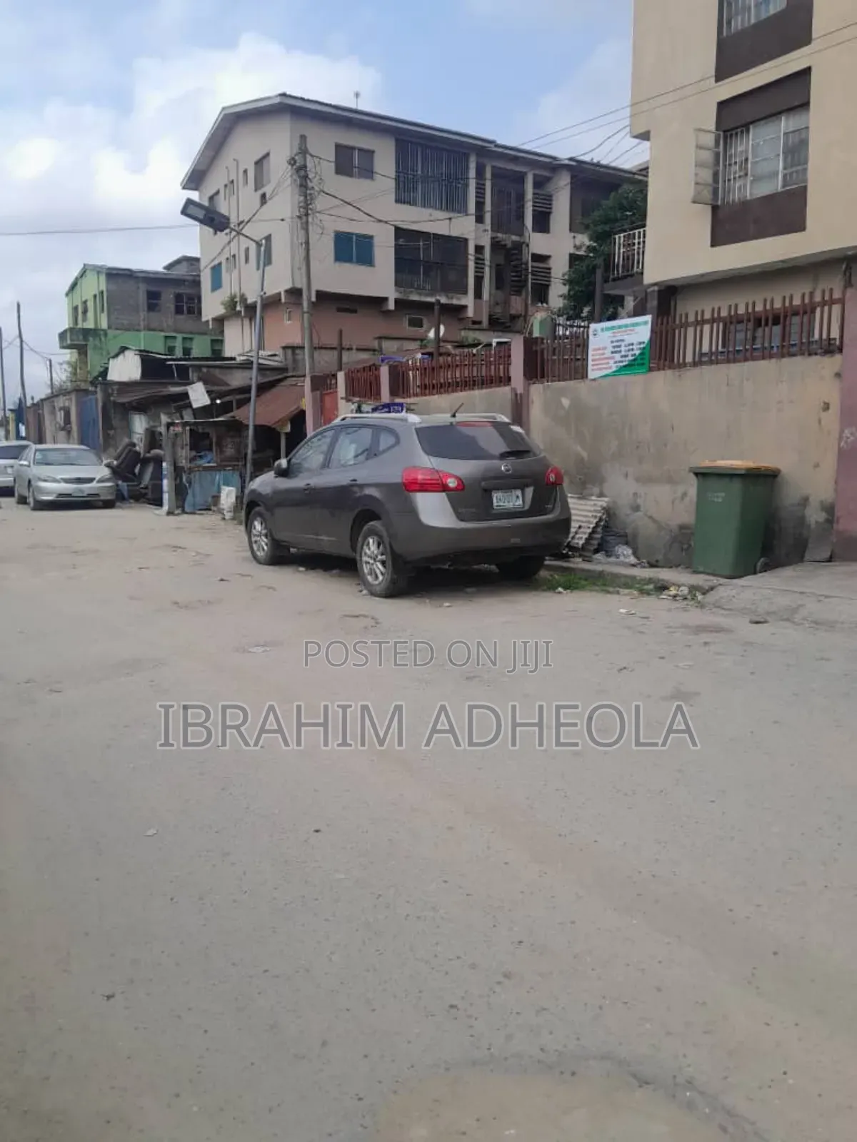 3bdrm Block of Flats in Yaba, Akoka for sale