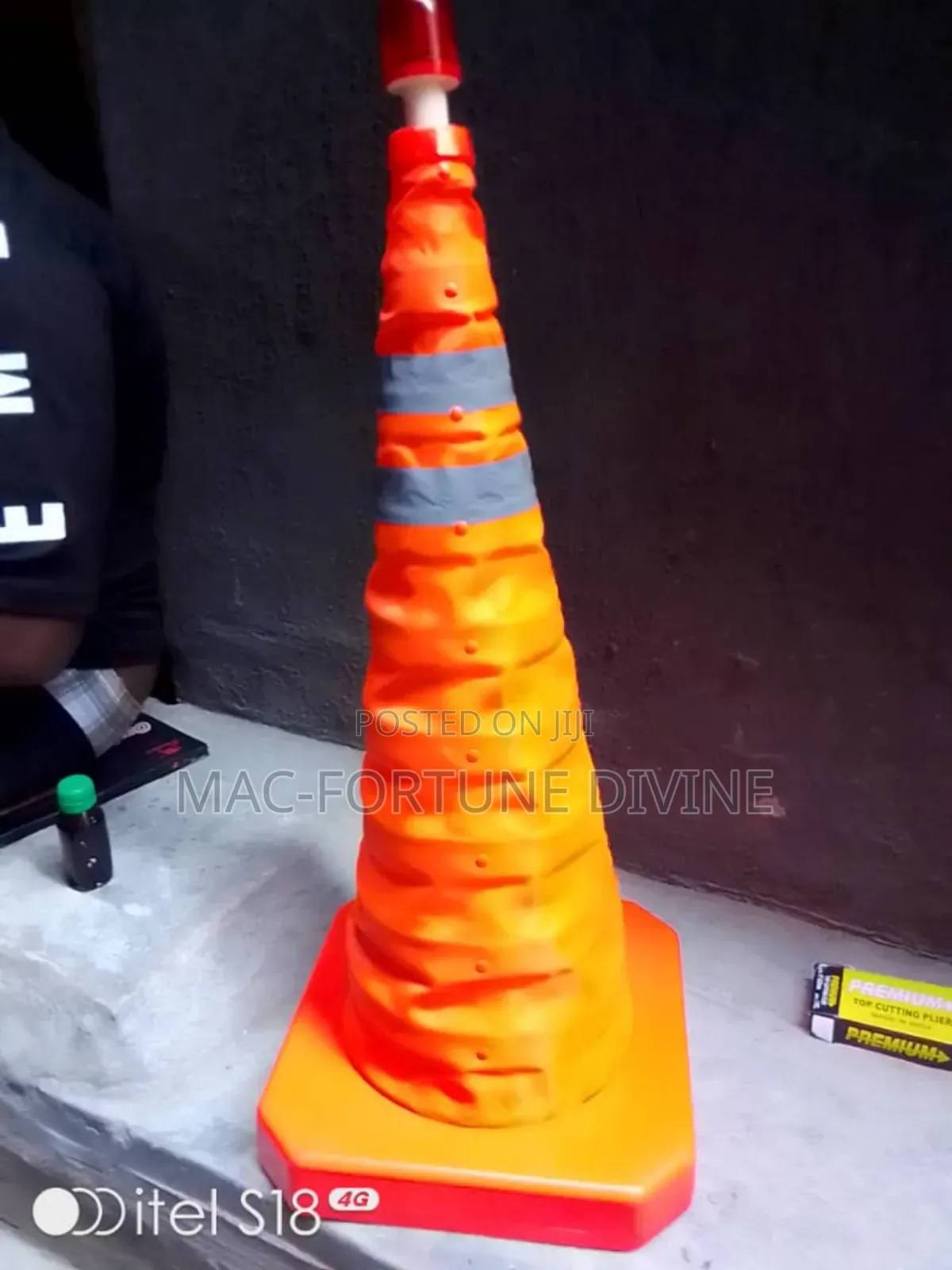 Safety Collapsible Cone With Safety Light