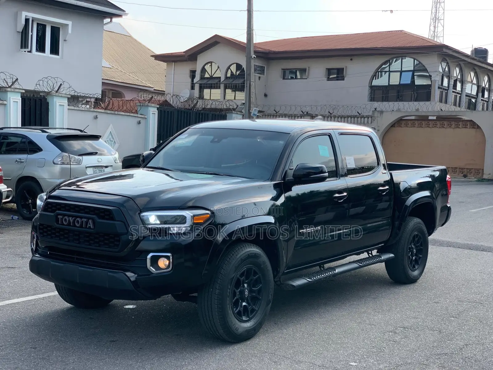 Toyota Tacoma SR5 2022 Black