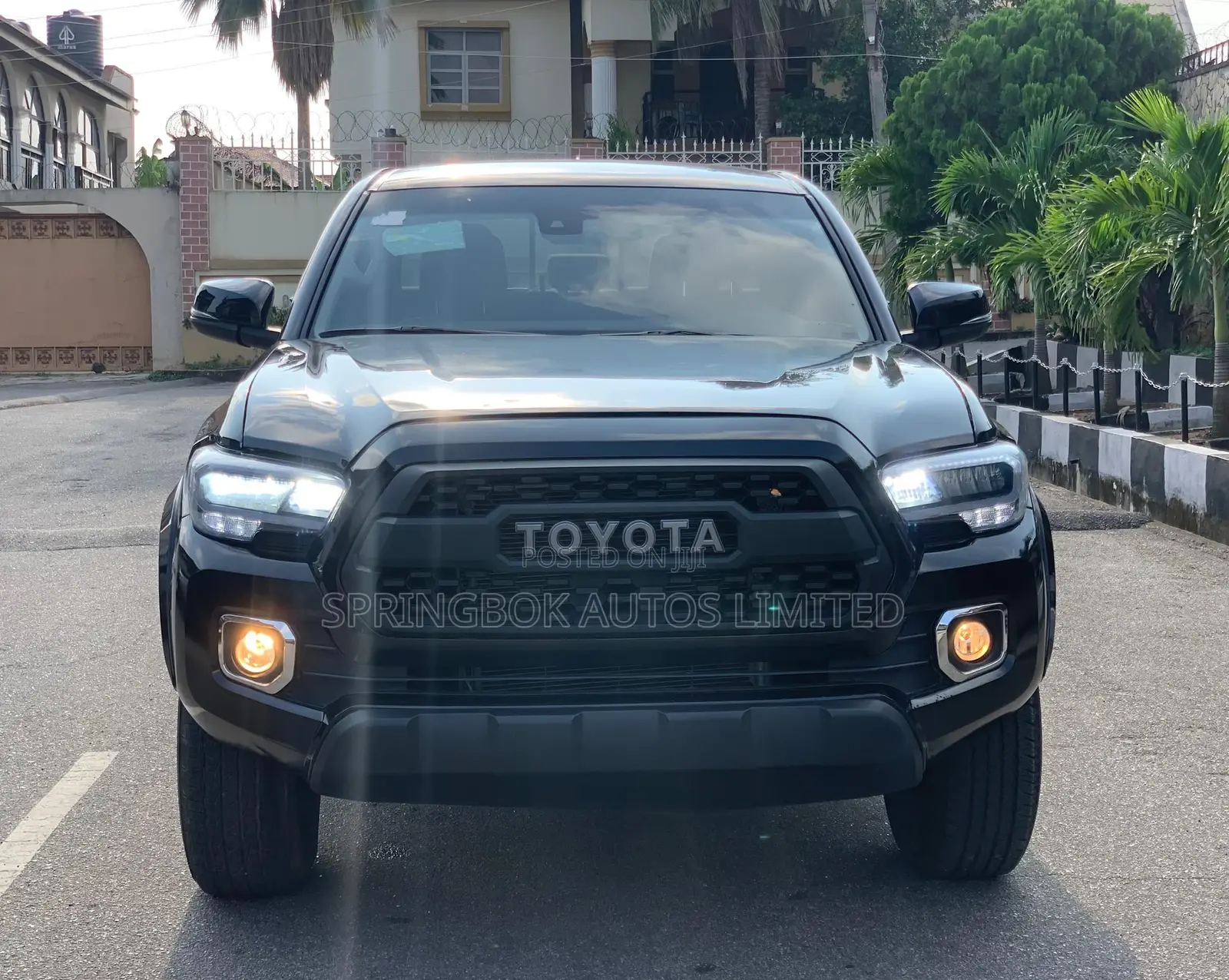 Toyota Tacoma SR5 2022 Black