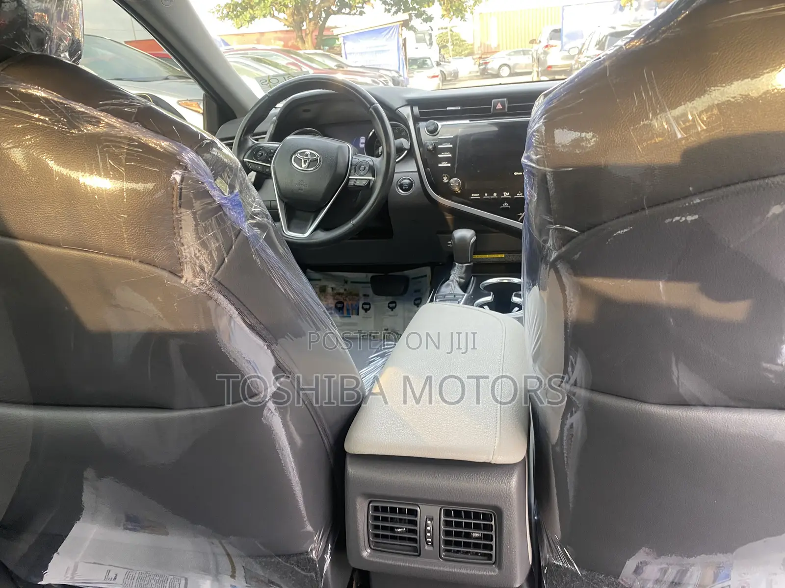 Toyota Camry XLE FWD 2020 Gray
