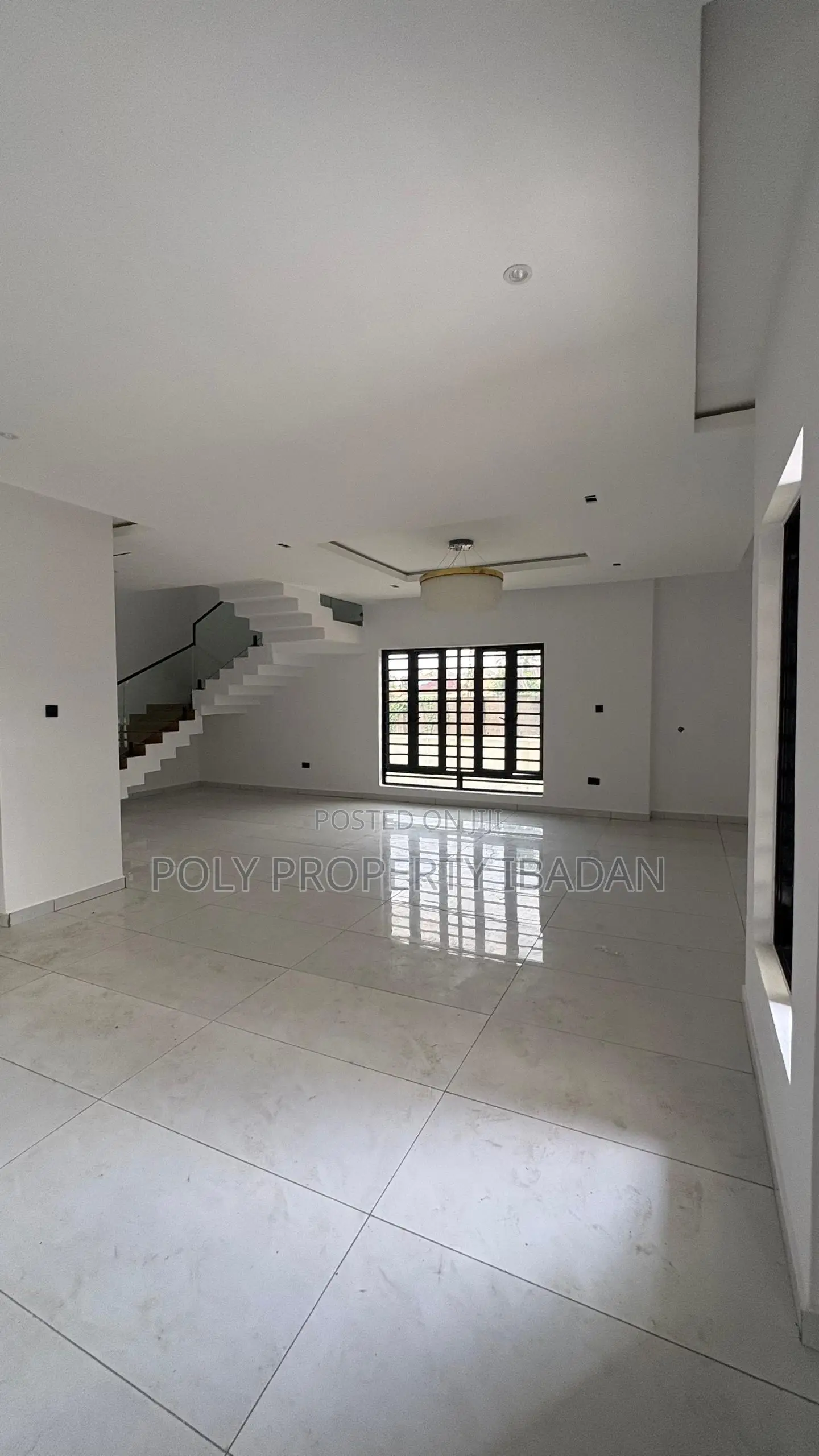 4bdrm Duplex in Kolapo Ishola Gra, Ibadan for sale