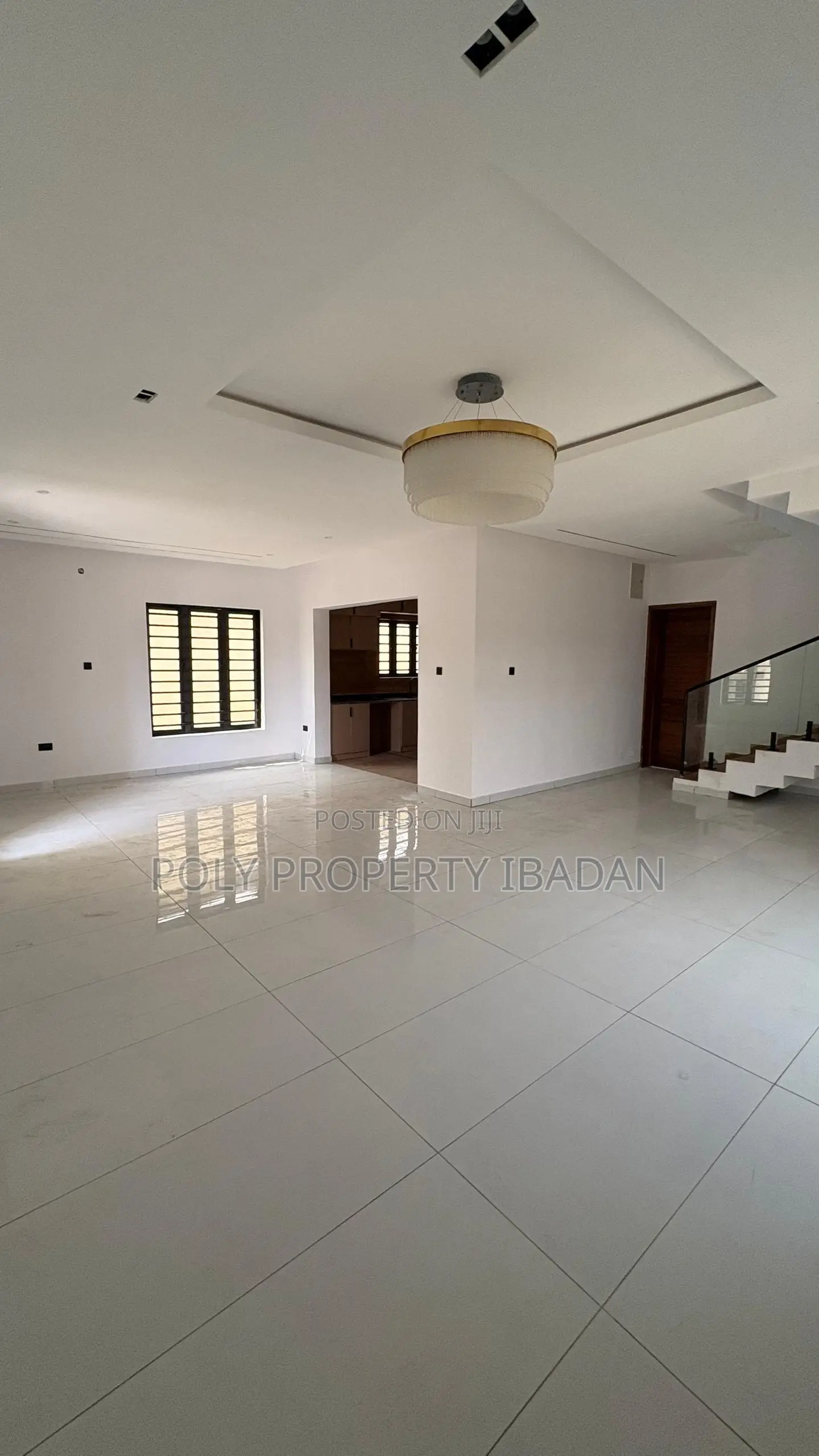 4bdrm Duplex in Kolapo Ishola Gra, Ibadan for sale