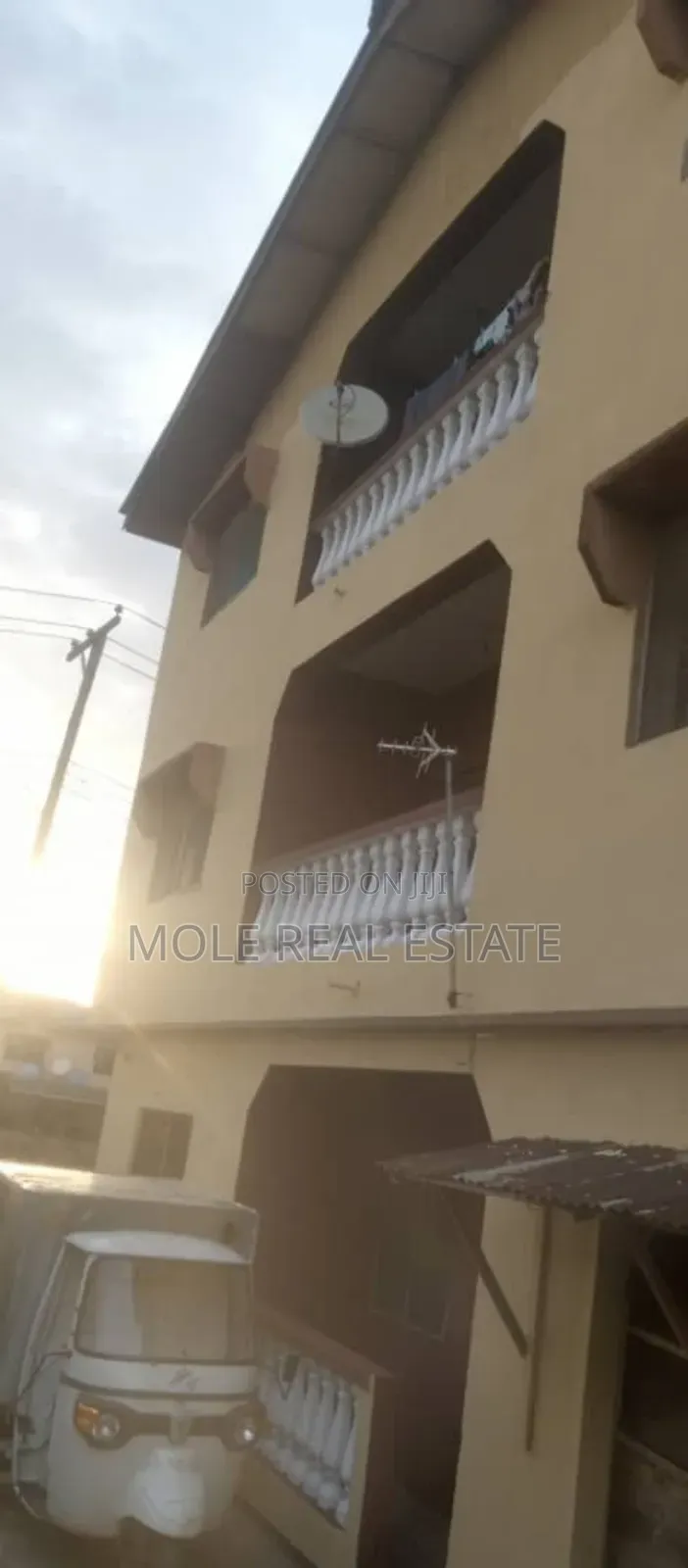 Furnished 3bdrm Block of Flats in Ikotun, Abaranje for sale
