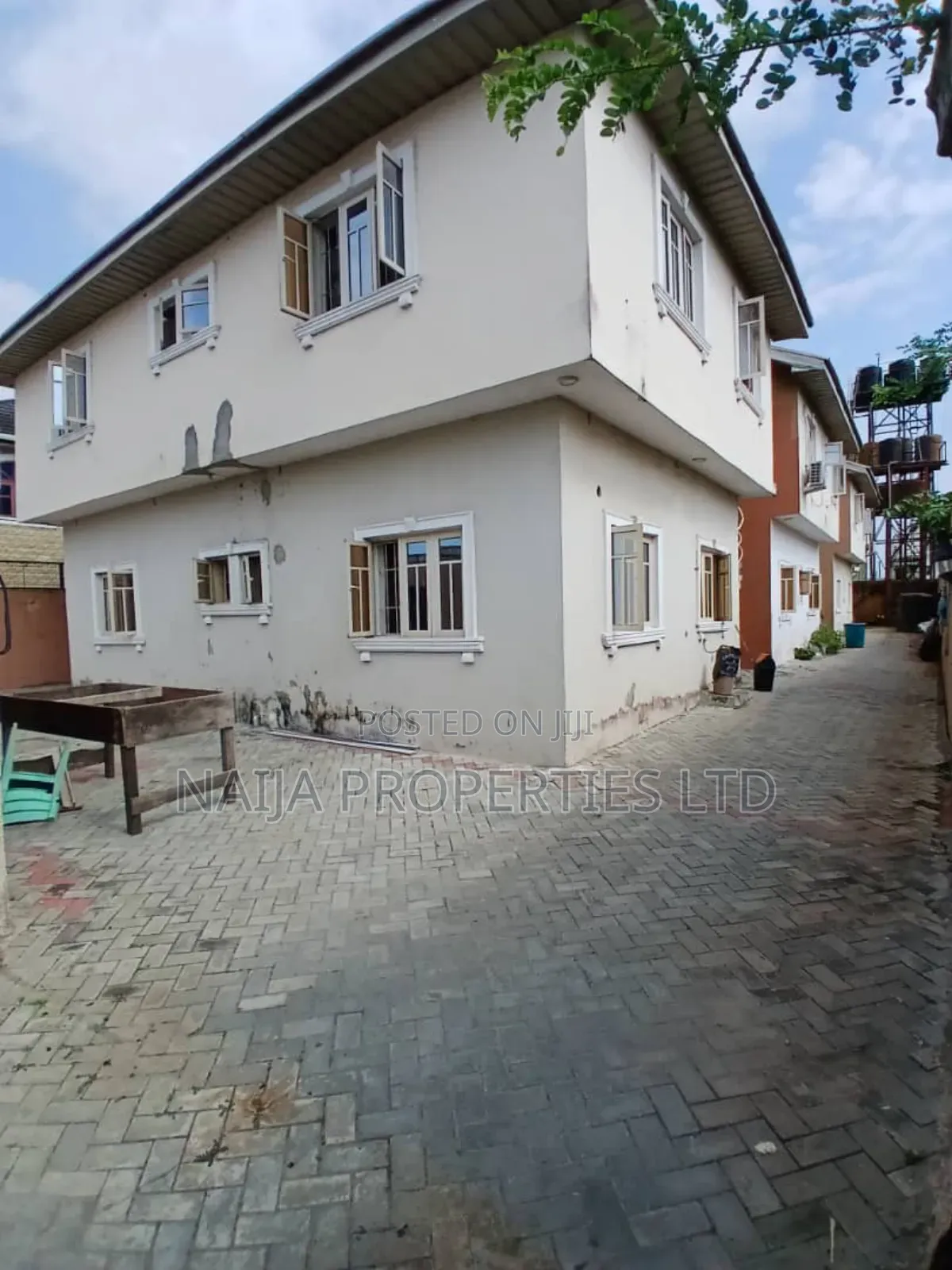 2bdrm Block of Flats in Ogidan, Sangotedo for sale