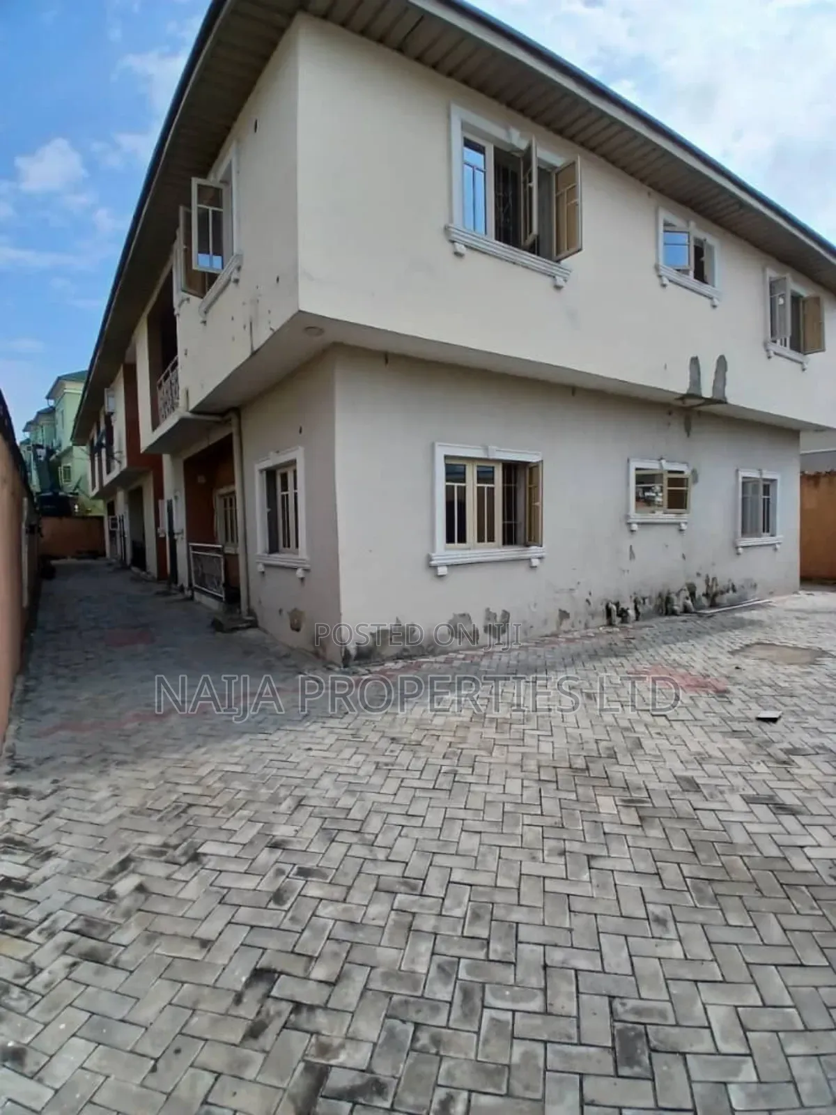 2bdrm Block of Flats in Ogidan, Sangotedo for sale