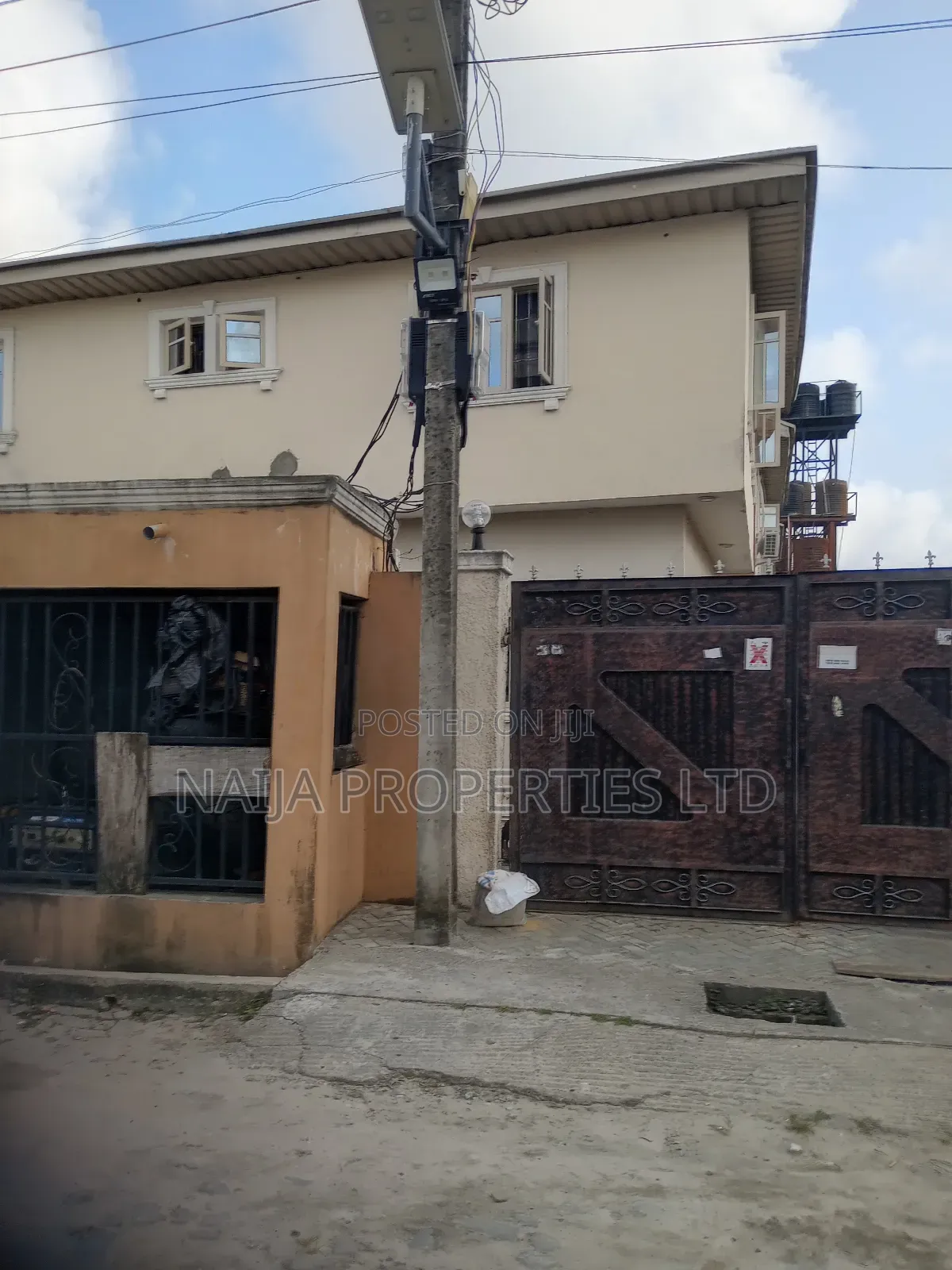 2bdrm Block of Flats in Ogidan, Sangotedo for sale