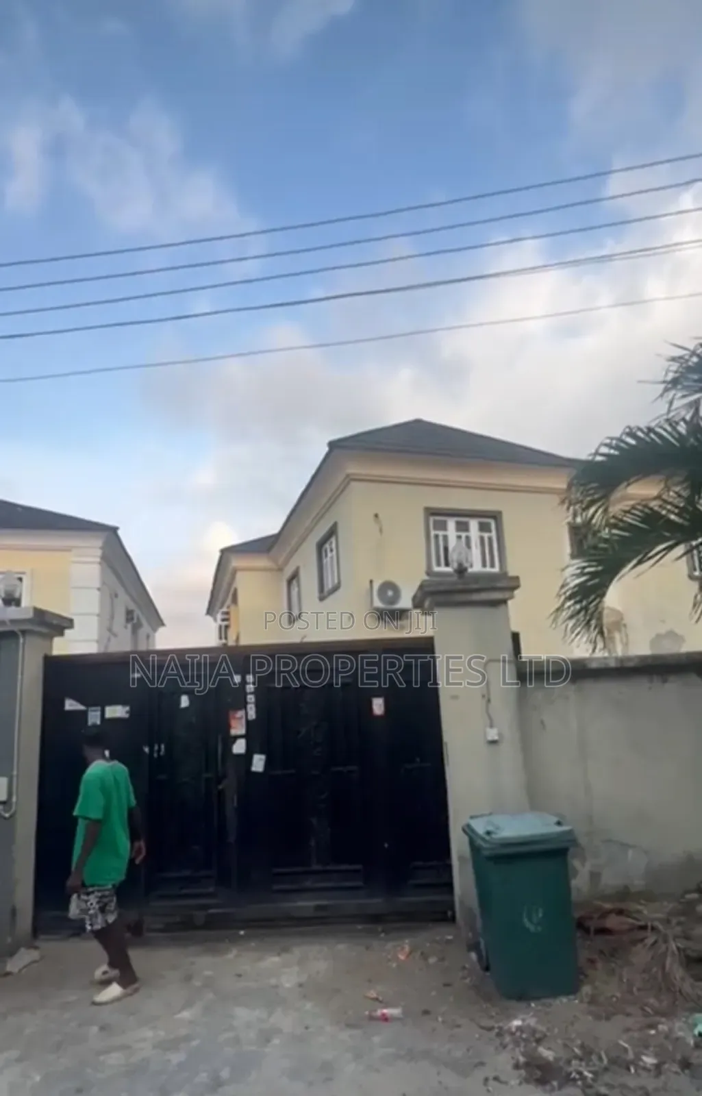 3bdrm Apartment in Ogidan, Sangotedo for sale