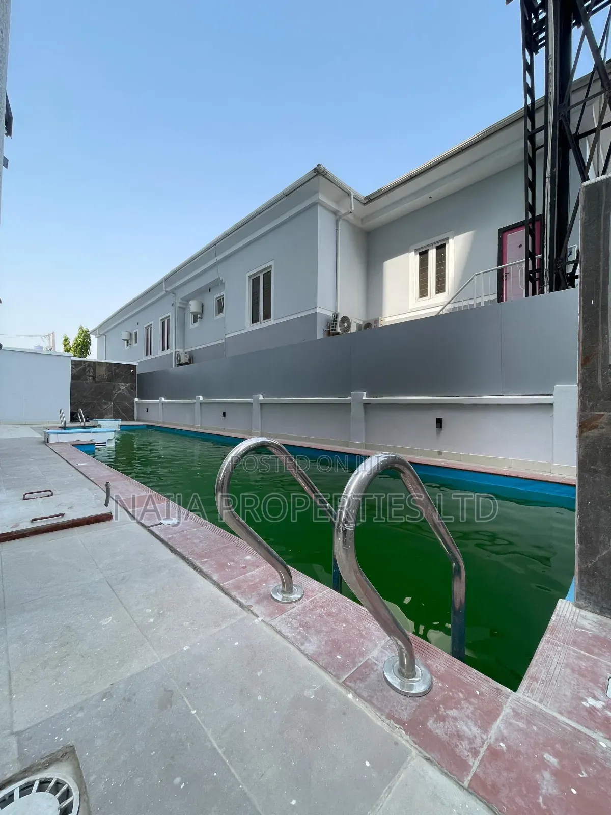 4bdrm Maisonette in Lekki Phase 1 for sale