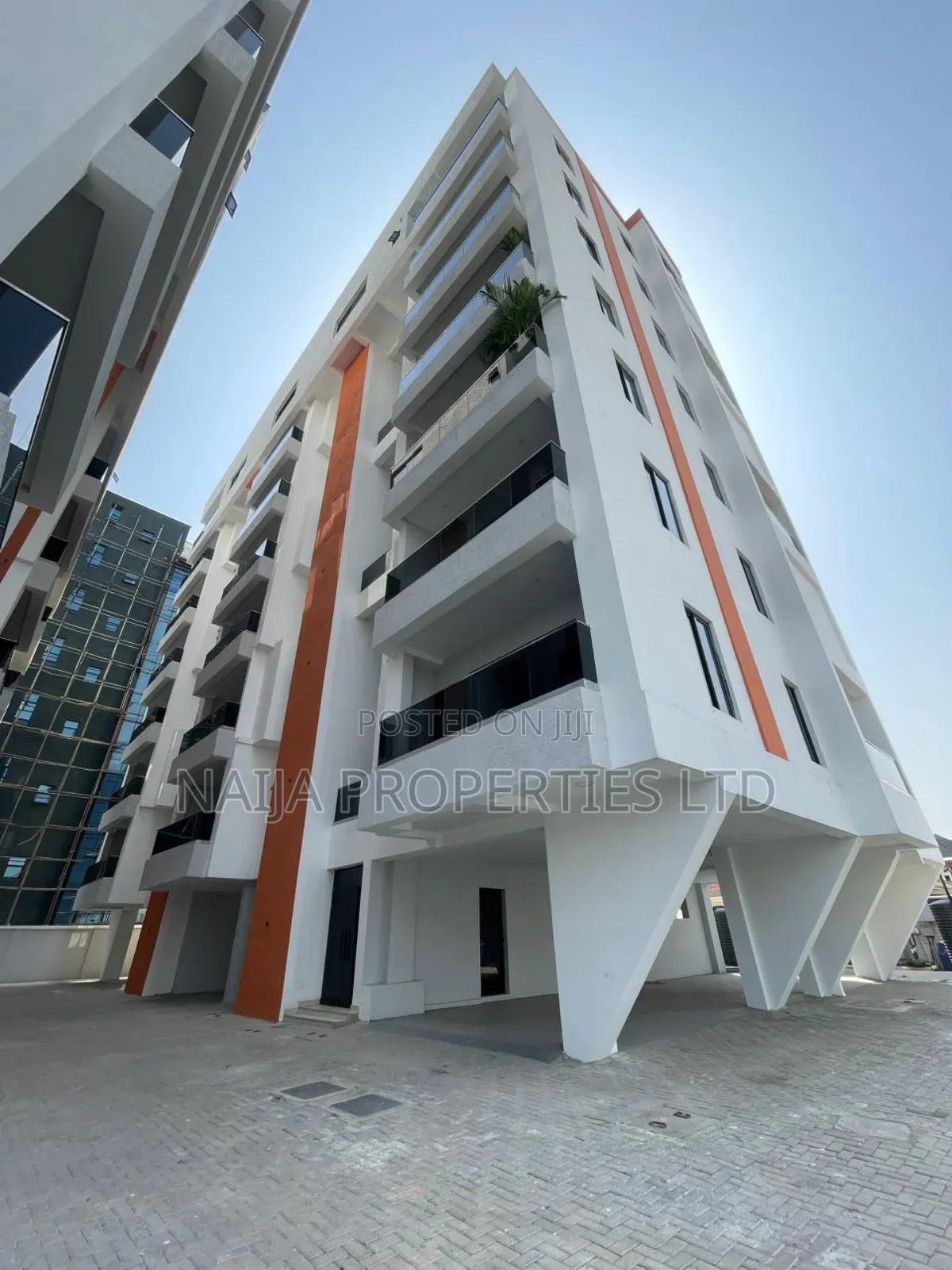 4bdrm Maisonette in Lekki Phase 1 for sale