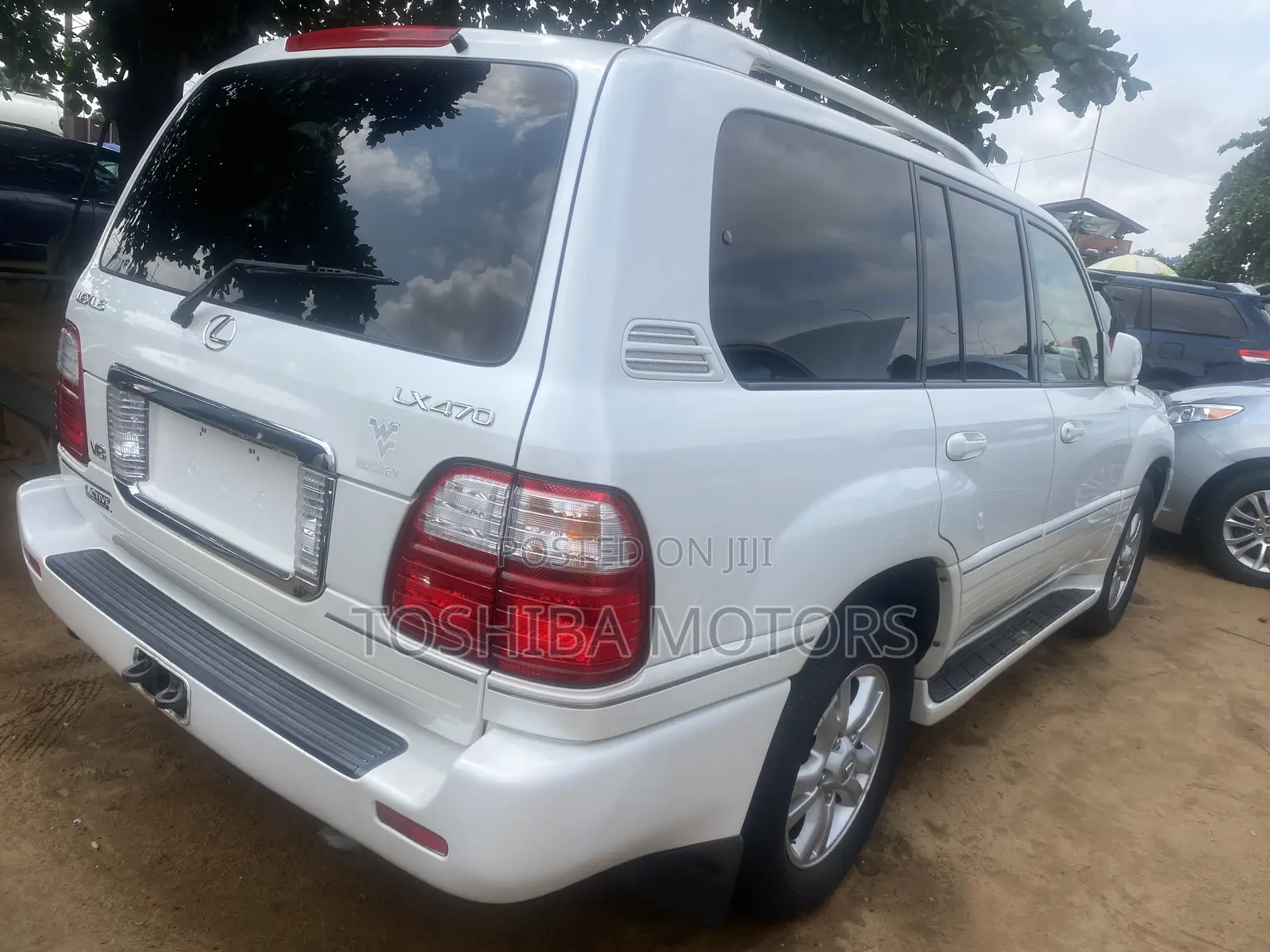 Lexus LX 470 AWD 2005 White
