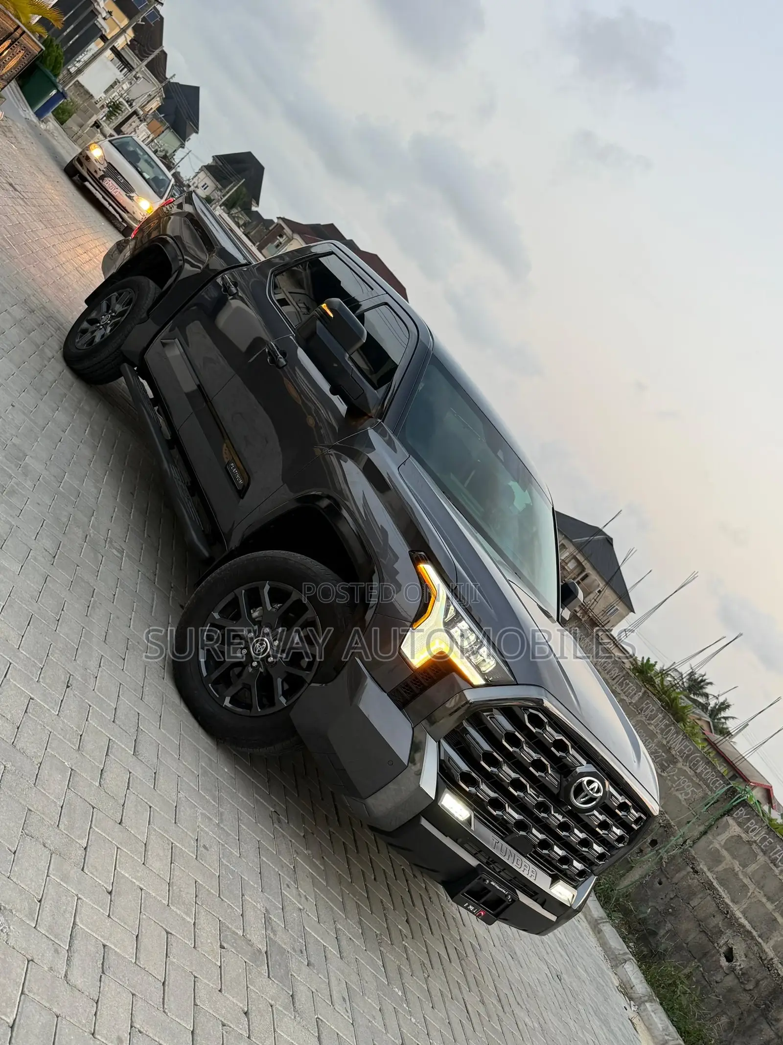 Toyota Tundra Platinum CrewMax 6.5' Bed 2023 Gray
