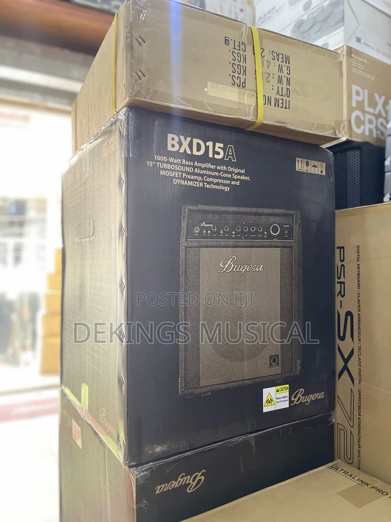 Bugera Ultrabass Bxd15 1000-Watt Bass Amplifier Combo