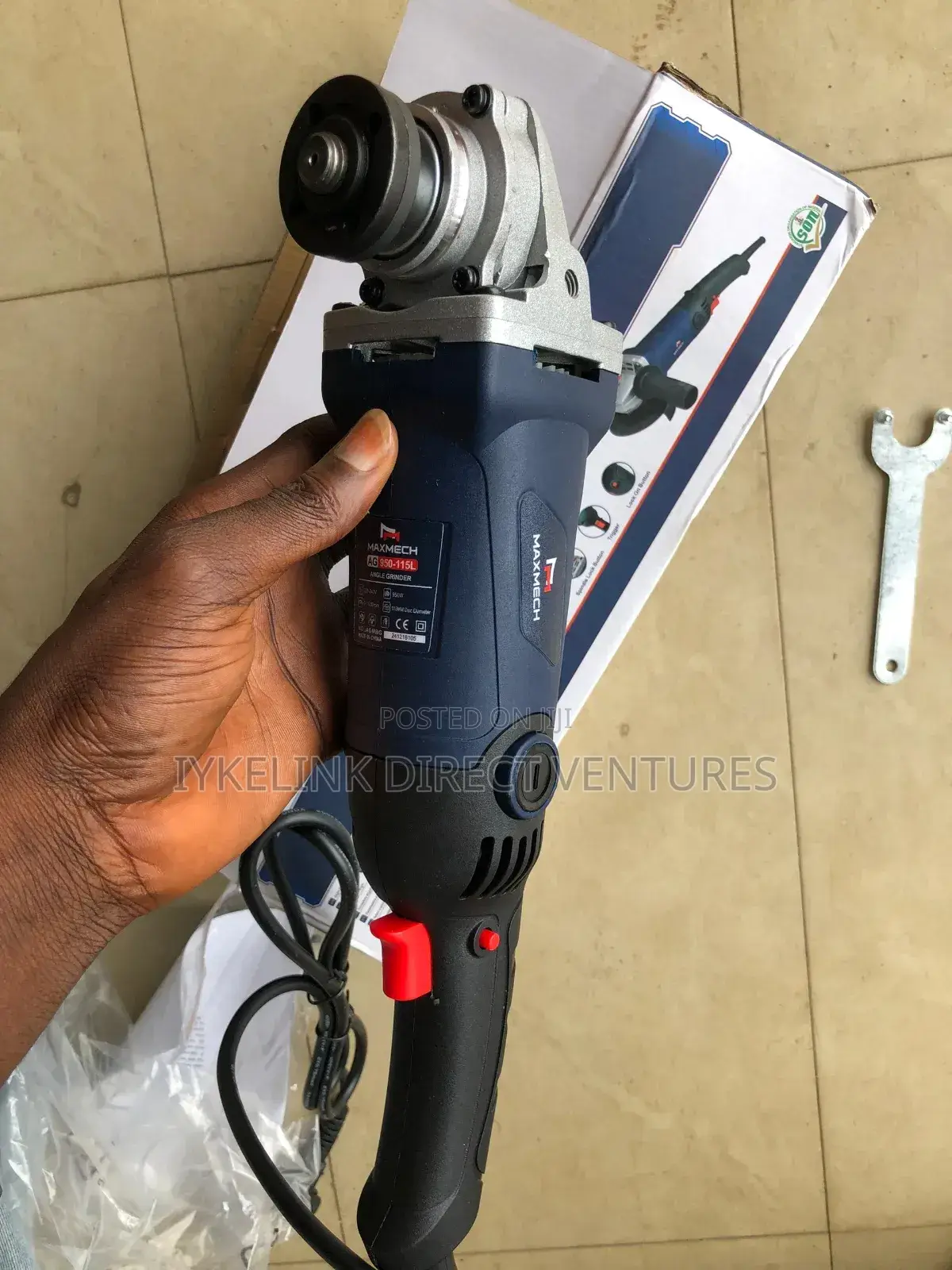 Bosch Gws 700 Professional Angle Grinder.