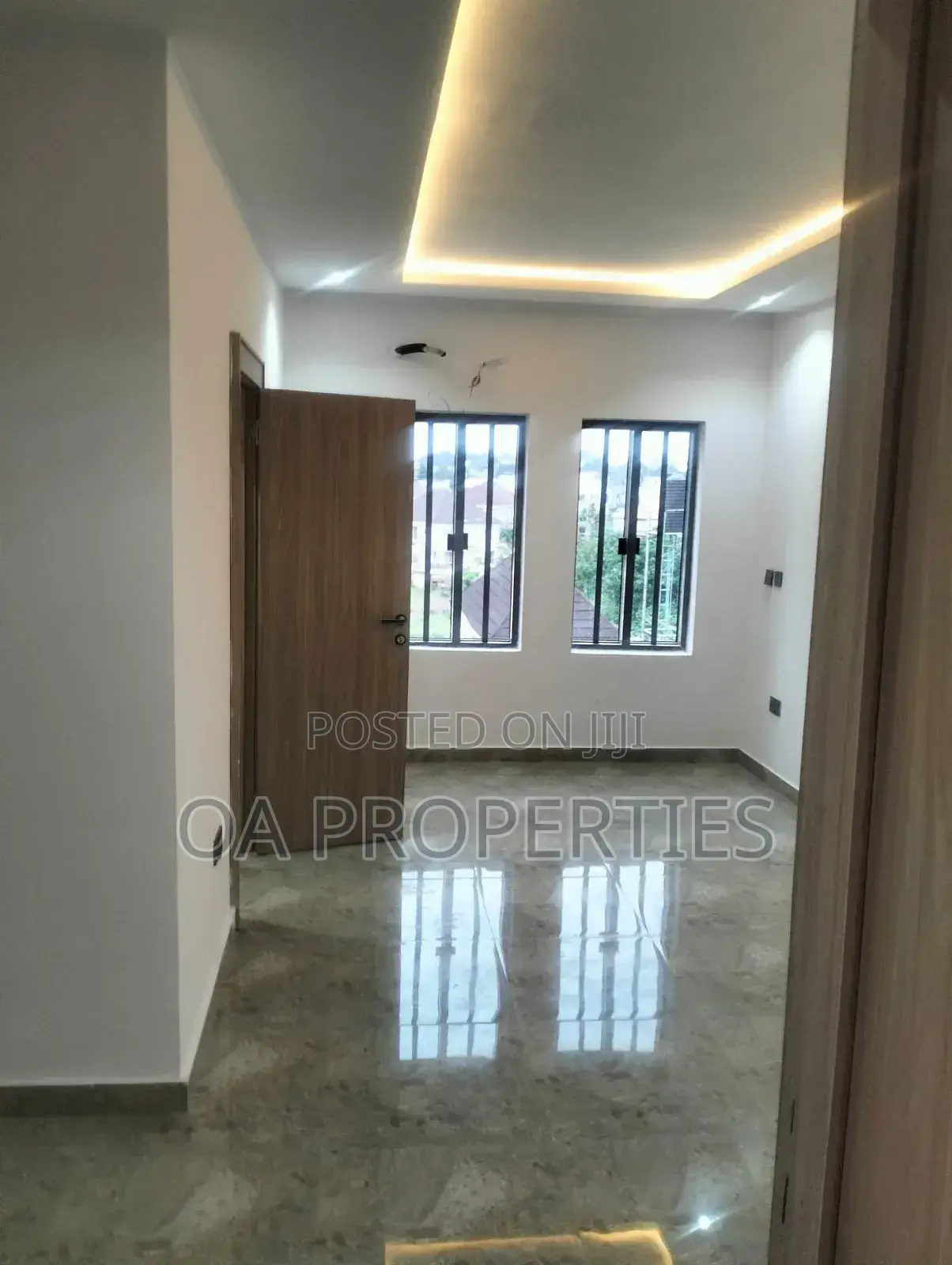4bdrm Duplex in Carlton Gate Estate for sale