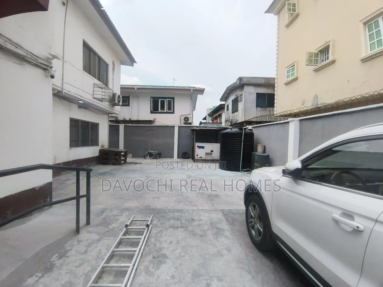 Furnished 3bdrm Block of Flats in 10 Siyanbola for rent