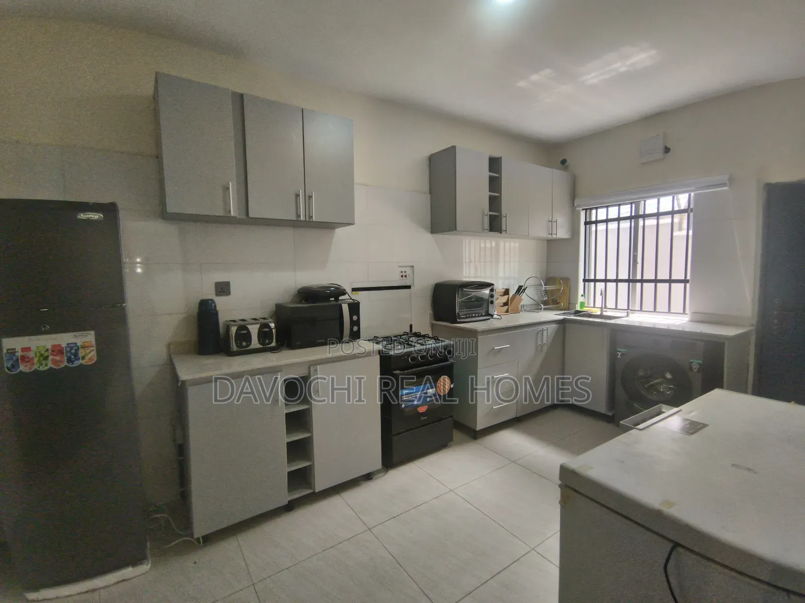 Furnished 3bdrm Block of Flats in 10 Siyanbola for rent