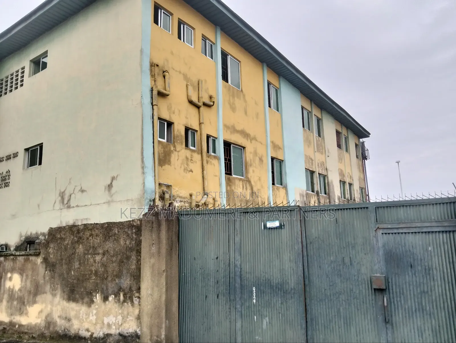 For Sale : Functional School in Rumuaghulu,Port Harcourt
